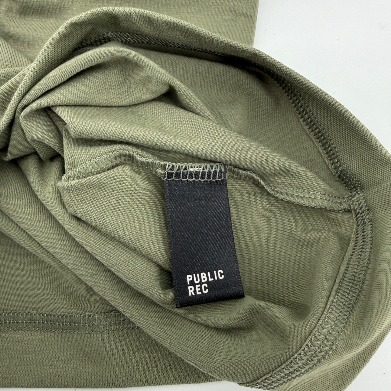 Public Rec Adapt Tee Mens M Olive Green Solid Polyester Lyocell Stretch Shirt