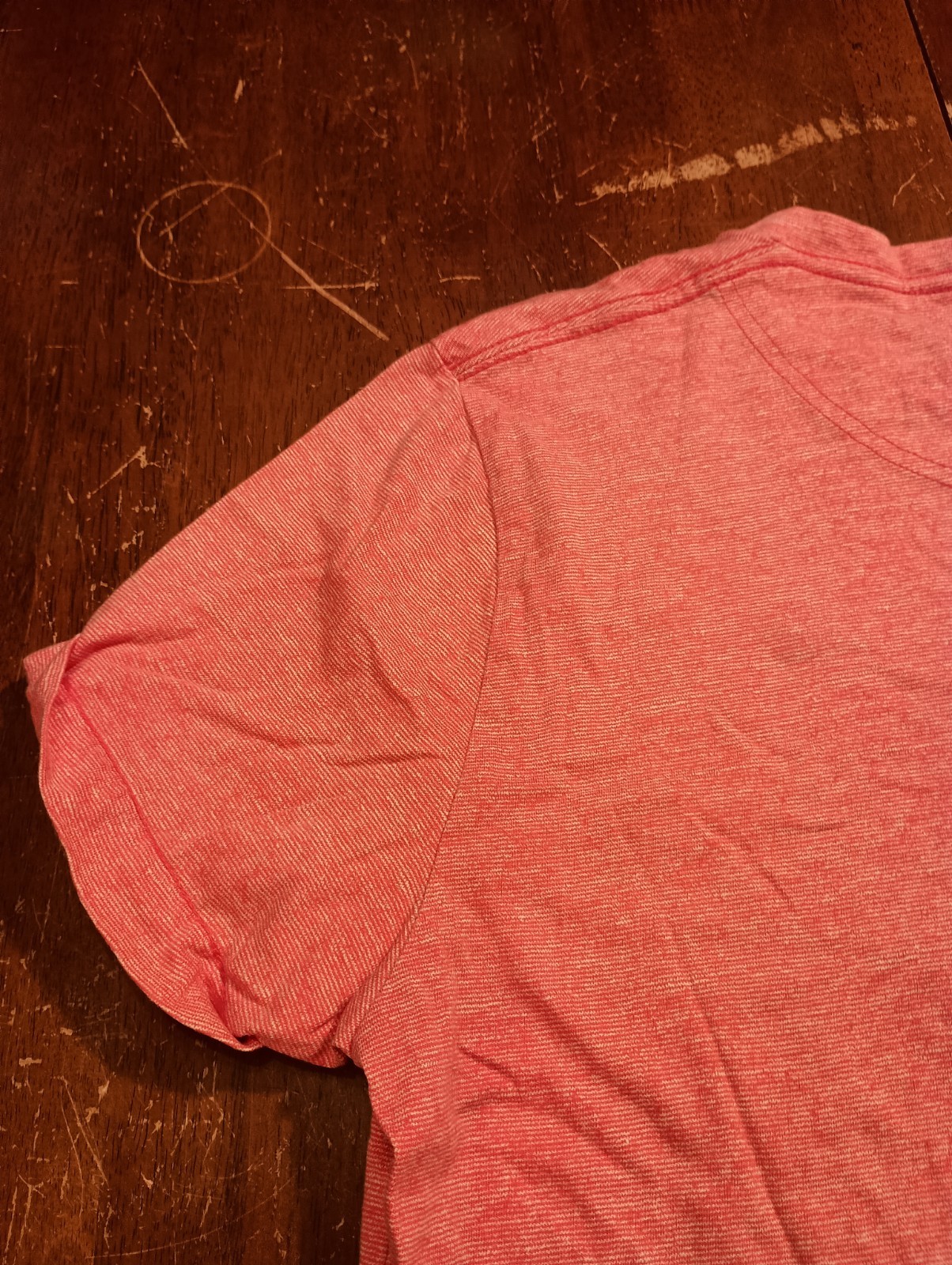 Hollister Men&rsquo;s Salmon Must Have Collection Curved Hem T-shirt Size Large