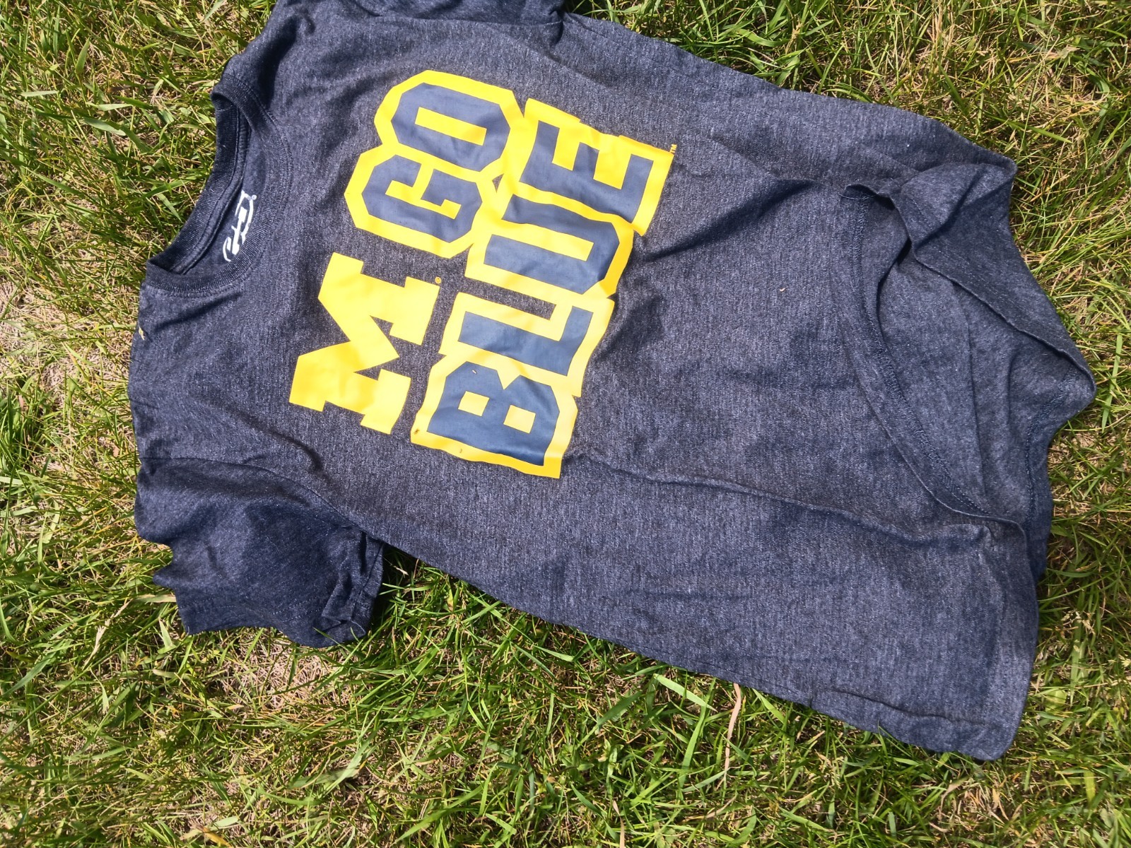 Michigan “GO BLUE” t-shirt Sz S Gray,Blue with yellow print cotton poly blend