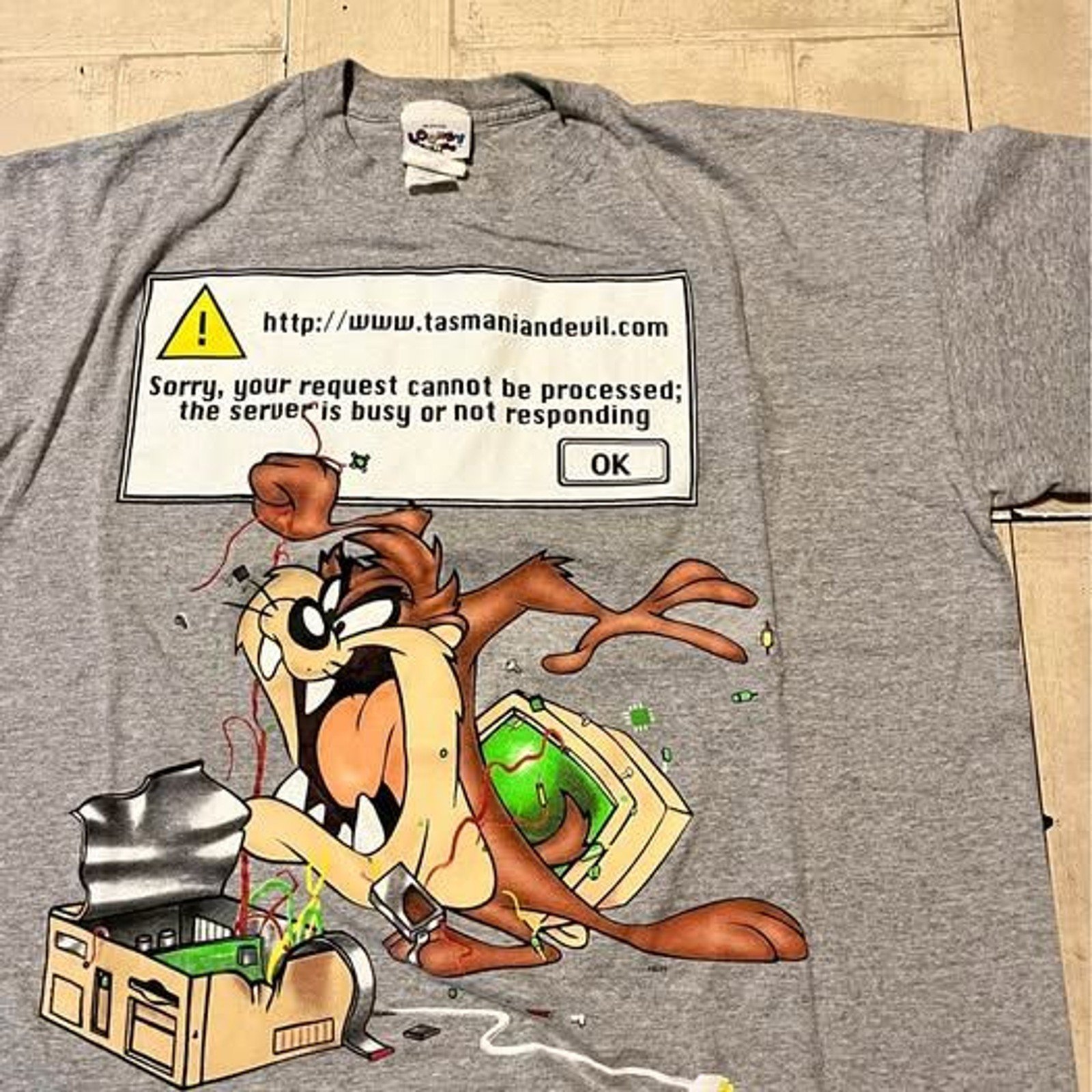 Looney Tunes Tasmanian devil graphic tshirt size Large
