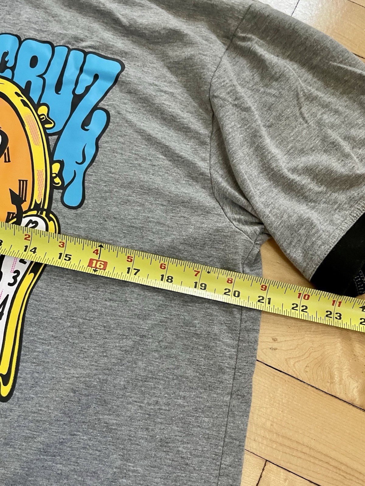 RAD!! Santa Cruz Claus Grabke Large Ringer T-shirt – Warm Gray