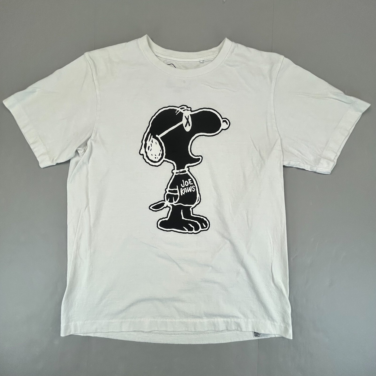 KAWS x Peanuts Shirt Mens Medium White Joe Kaws Snoopy Crewneck Streetwear Y2K