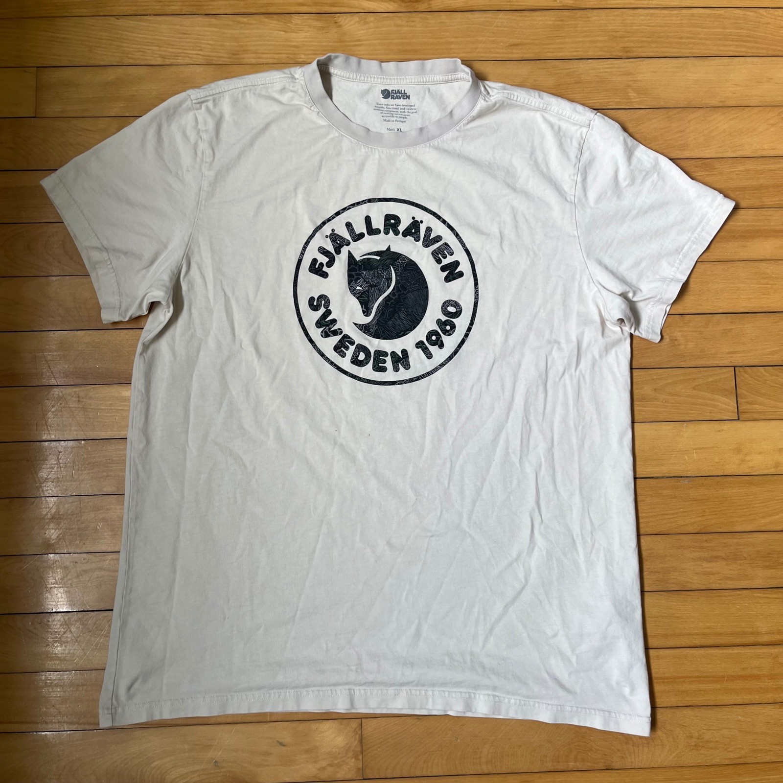 Fjallraven Sweden 1960 Logo Graphic T-Shirt Mens XL Off-White Short Sleeve Tee