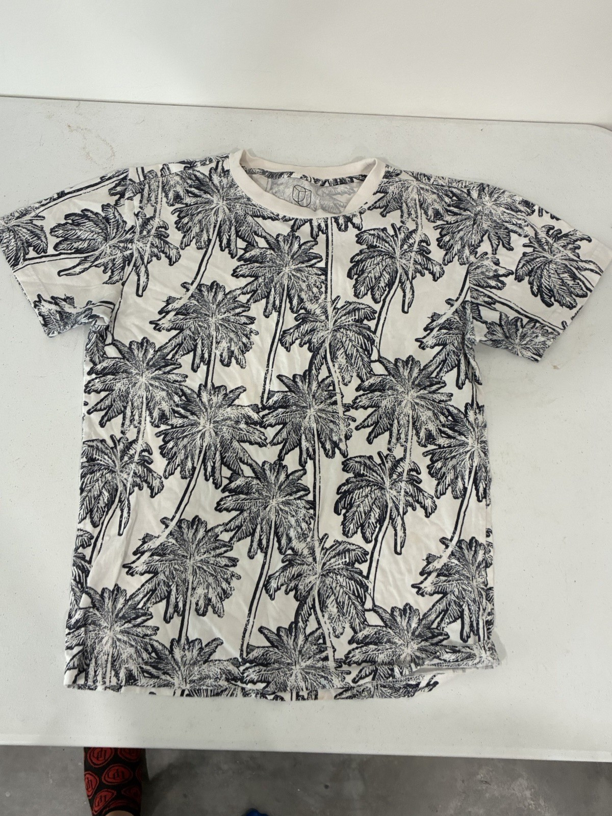 Original Use Men&rsquo;s White/Black Tropical Tree Shirt