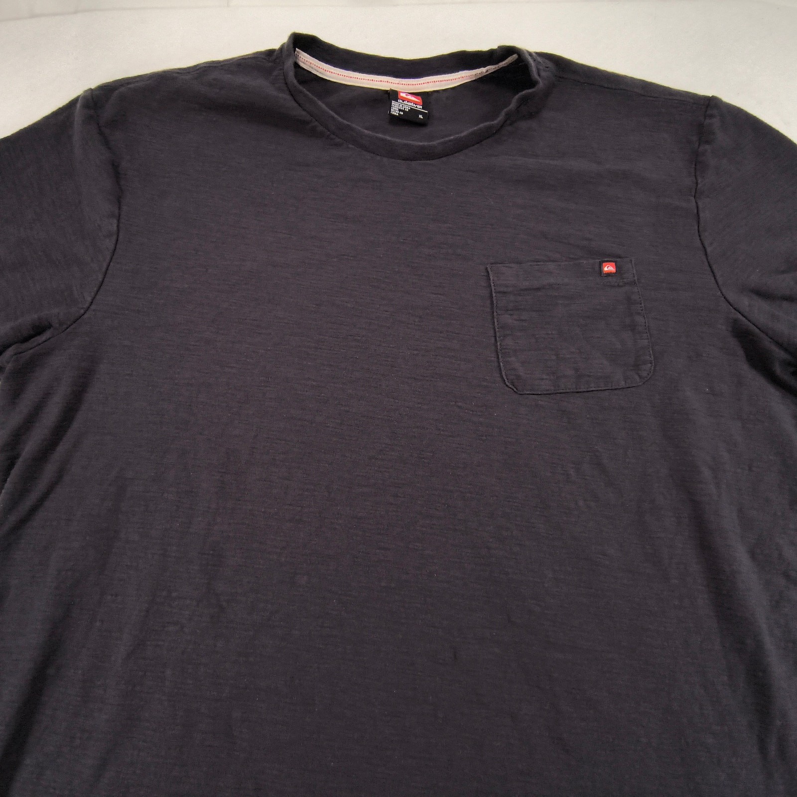 Quiksilver Crew Neck Pocketed Short Sleeve Shirt Mens Size Extra Large XL Black