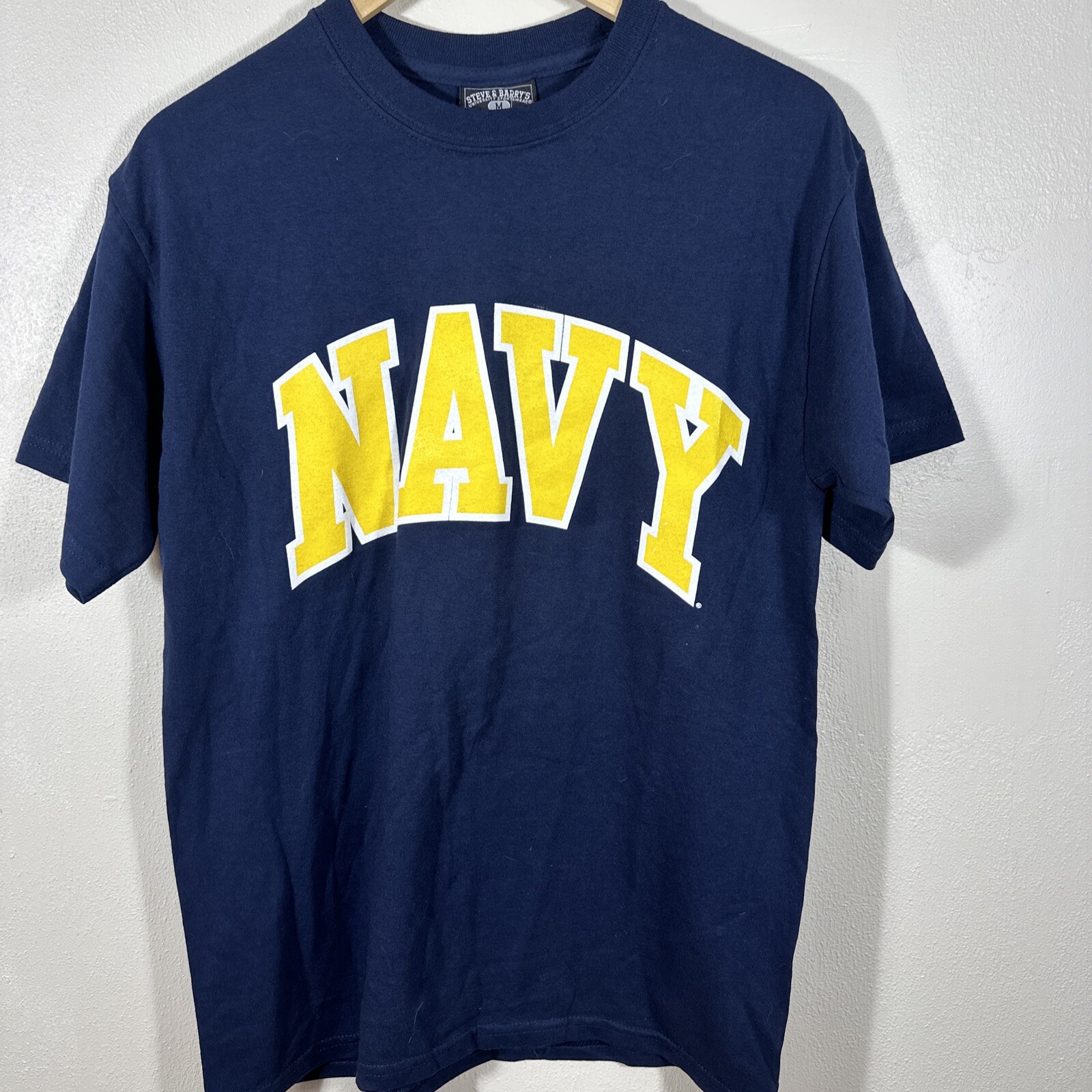 Steve And Barrys NAVY Shirt Mens Medium NOS Collegiate Licensed Short Sleeve Tee