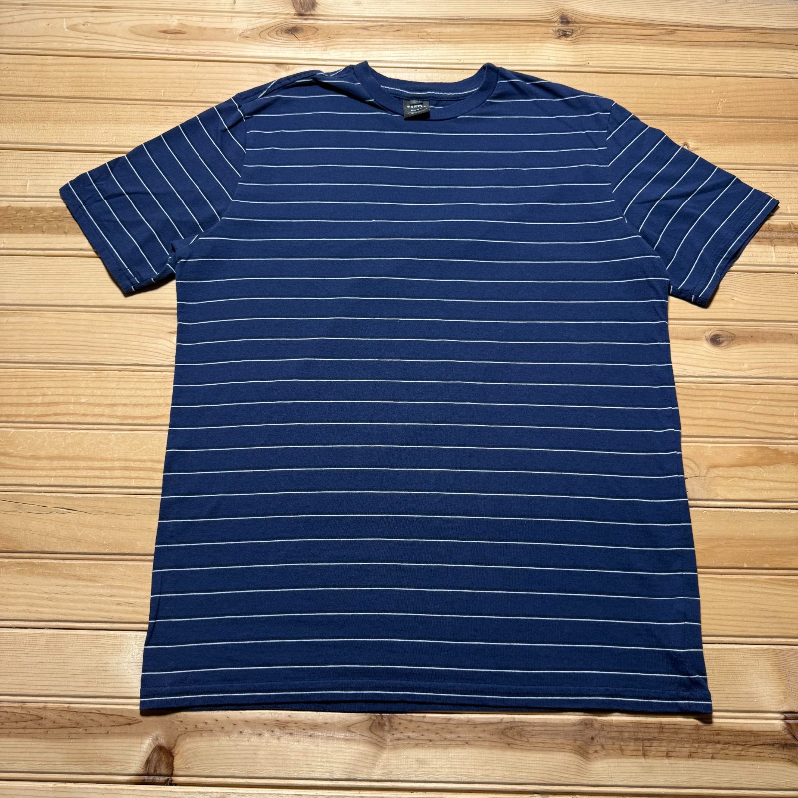 Oakley Regular Fit Horizontal Striped Pattern Surf Skate T-Shirt Men&rsquo;s Large