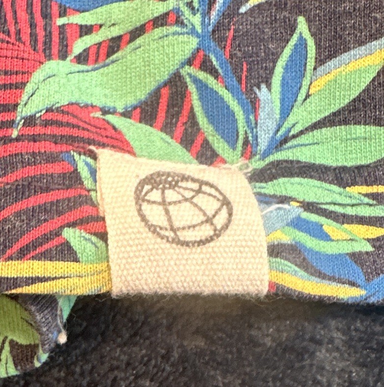 Free Planet Regular Fit Crew Neck Short Sleeve Pocket T-Shirt Tropical Floral L