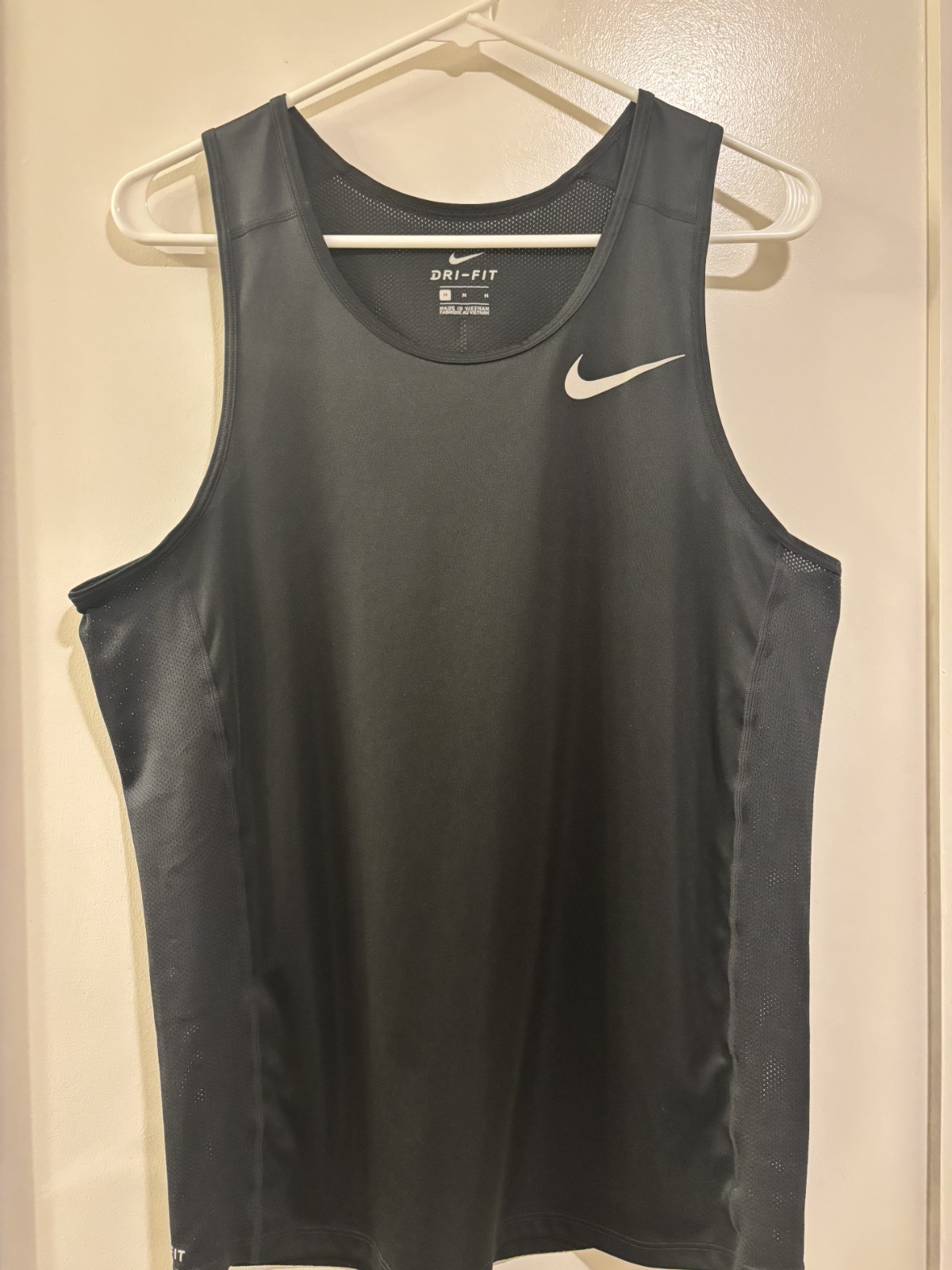 Nike Dri-Fit Black Miler Running Tank-Top Size Medium