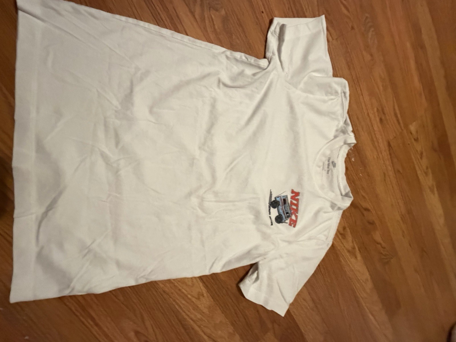 Nike The Nike Tee Sole Rally 500 Graphic Print White Cotton Crew Neck Tee small