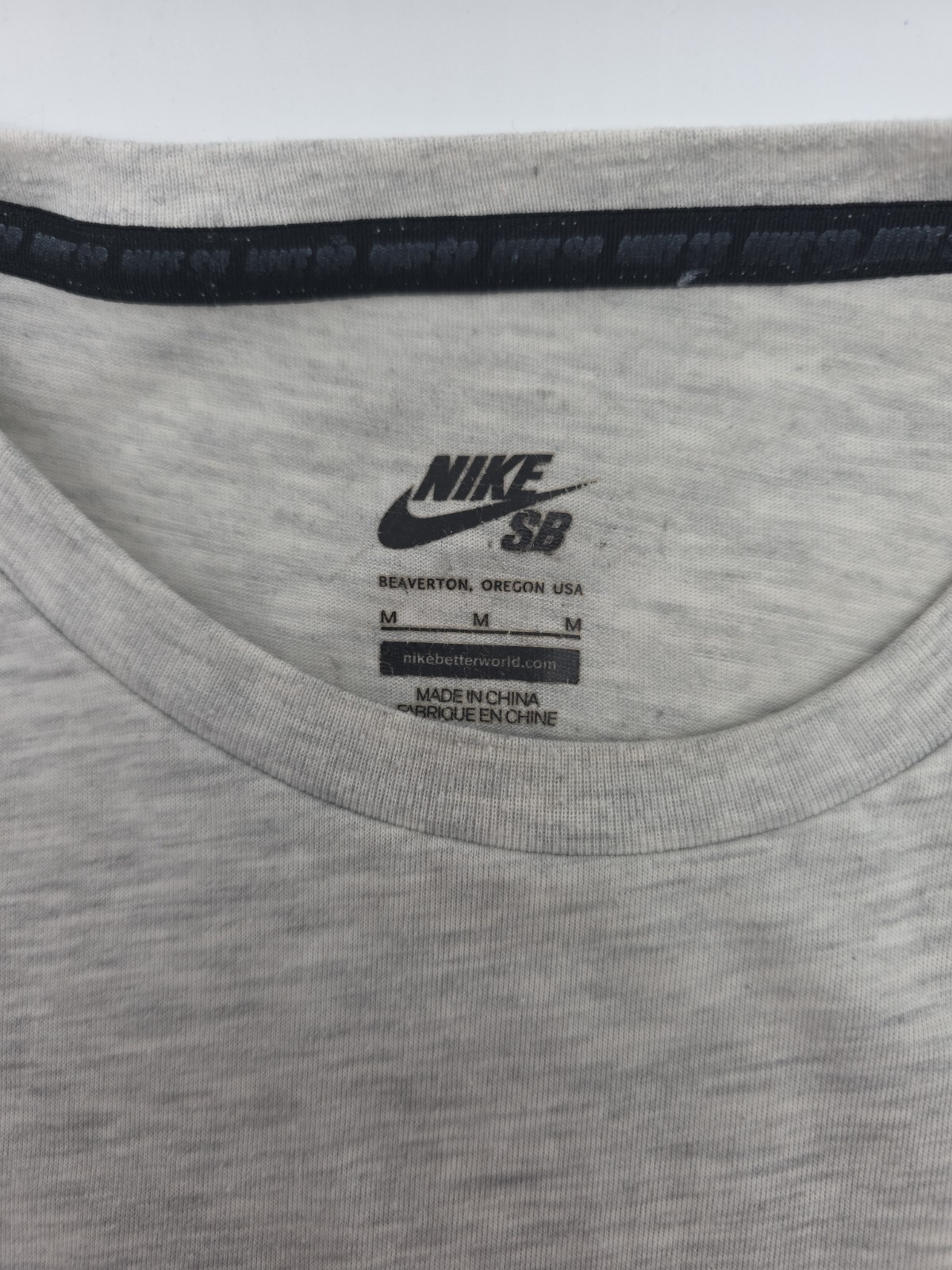 Nike SB T-Shirt Men Medium White Dri-Fit Swoosh Tee.#48066
