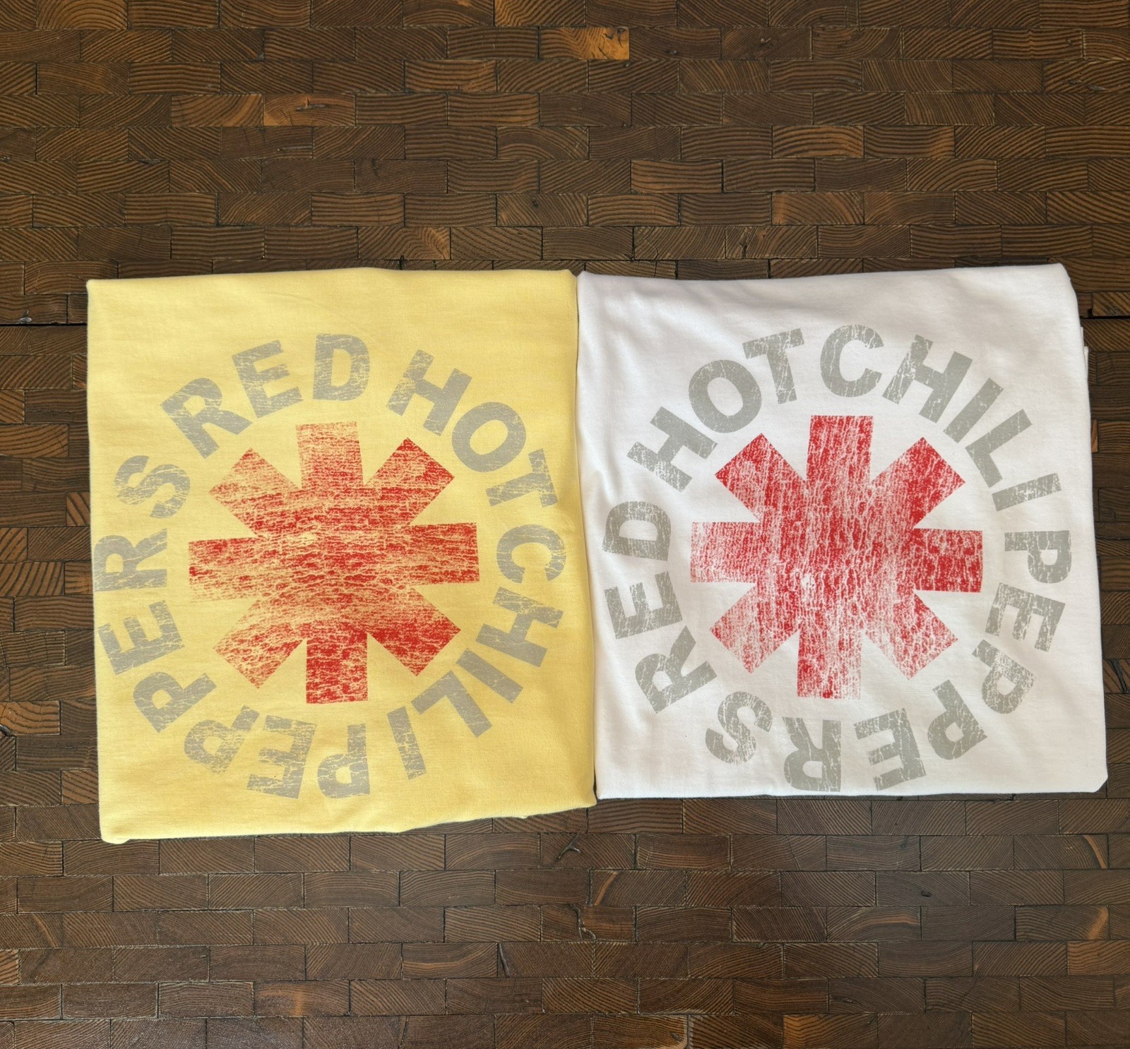 2 for $10 RED HOT CHILI PEPPERS ADULT T-shirt WHITE and YELLOW Size M