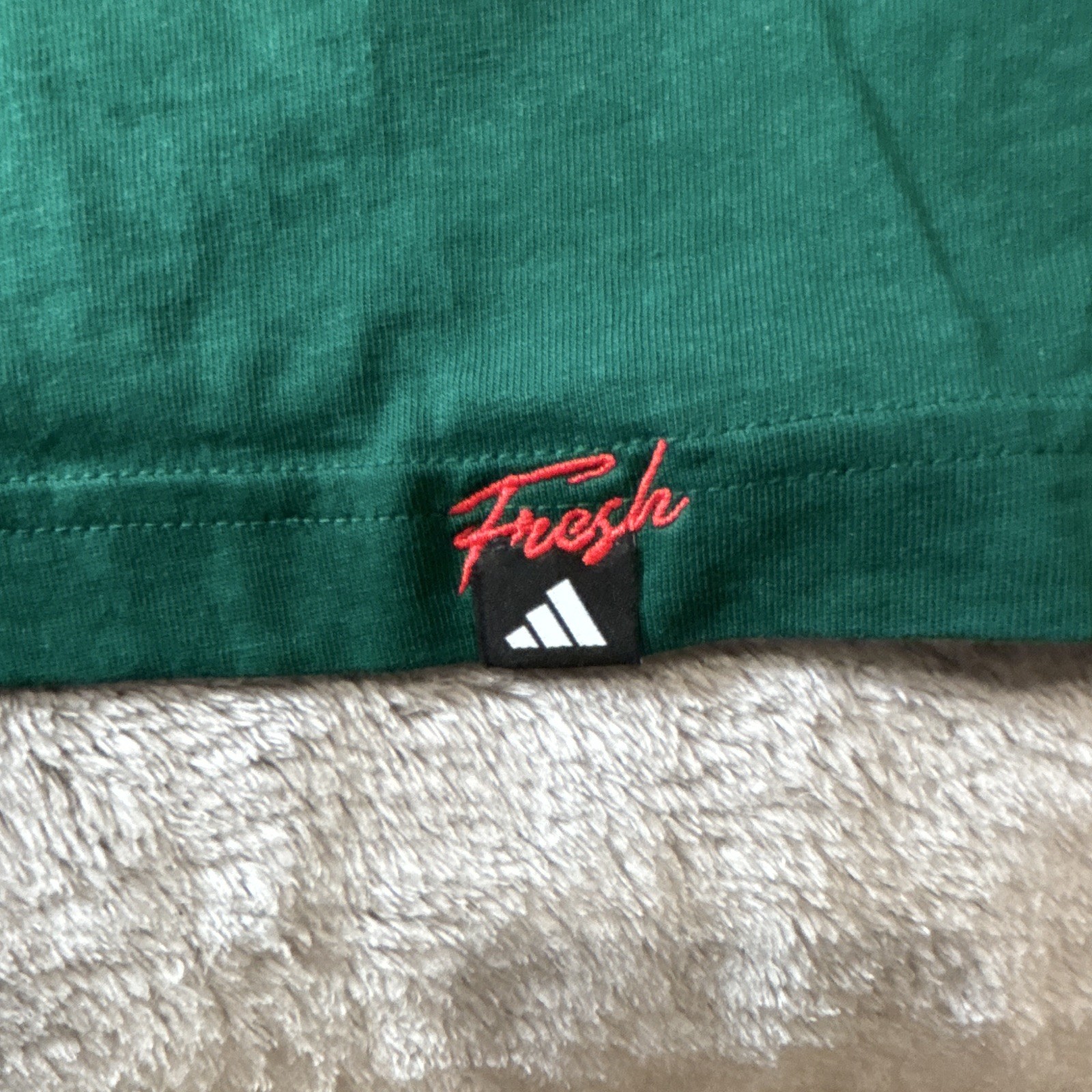 adidas Fresh Men&rsquo;s Green Pizza Graphic Crew Neck T-Shirt Short Sleeve S
