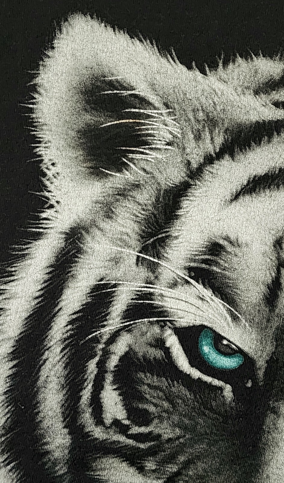 DOM White Tiger T-Shirt Sz Medium Mythical Feline Blue Eyes Urban Street Tee