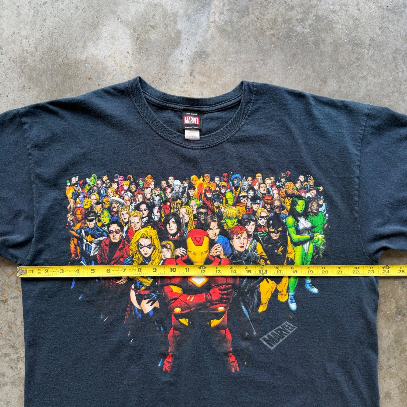 Marvel Mad Engine Lineup Tee Mens XL Black Iron Man Avengers Graphic T-Shirt