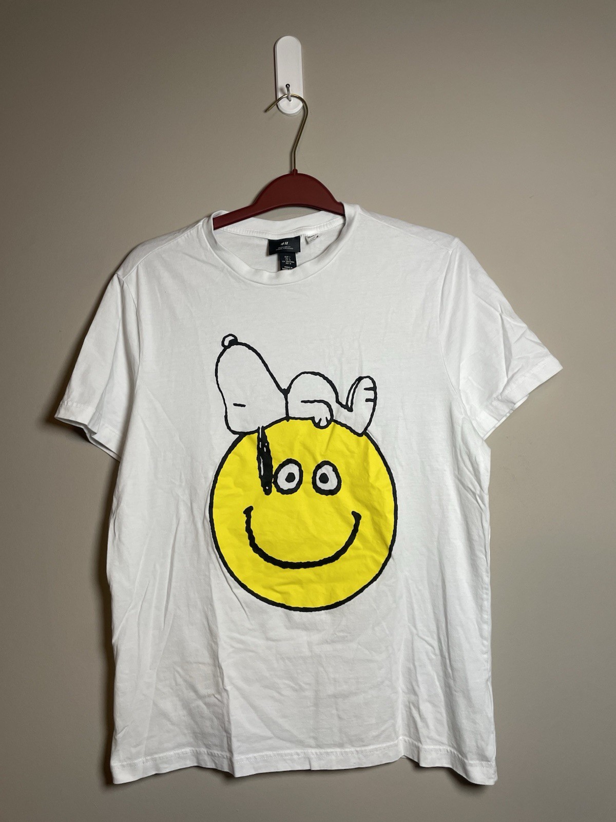 Peanuts Snoopy Smiley Face Graphic Shirt Size Large White (B540)