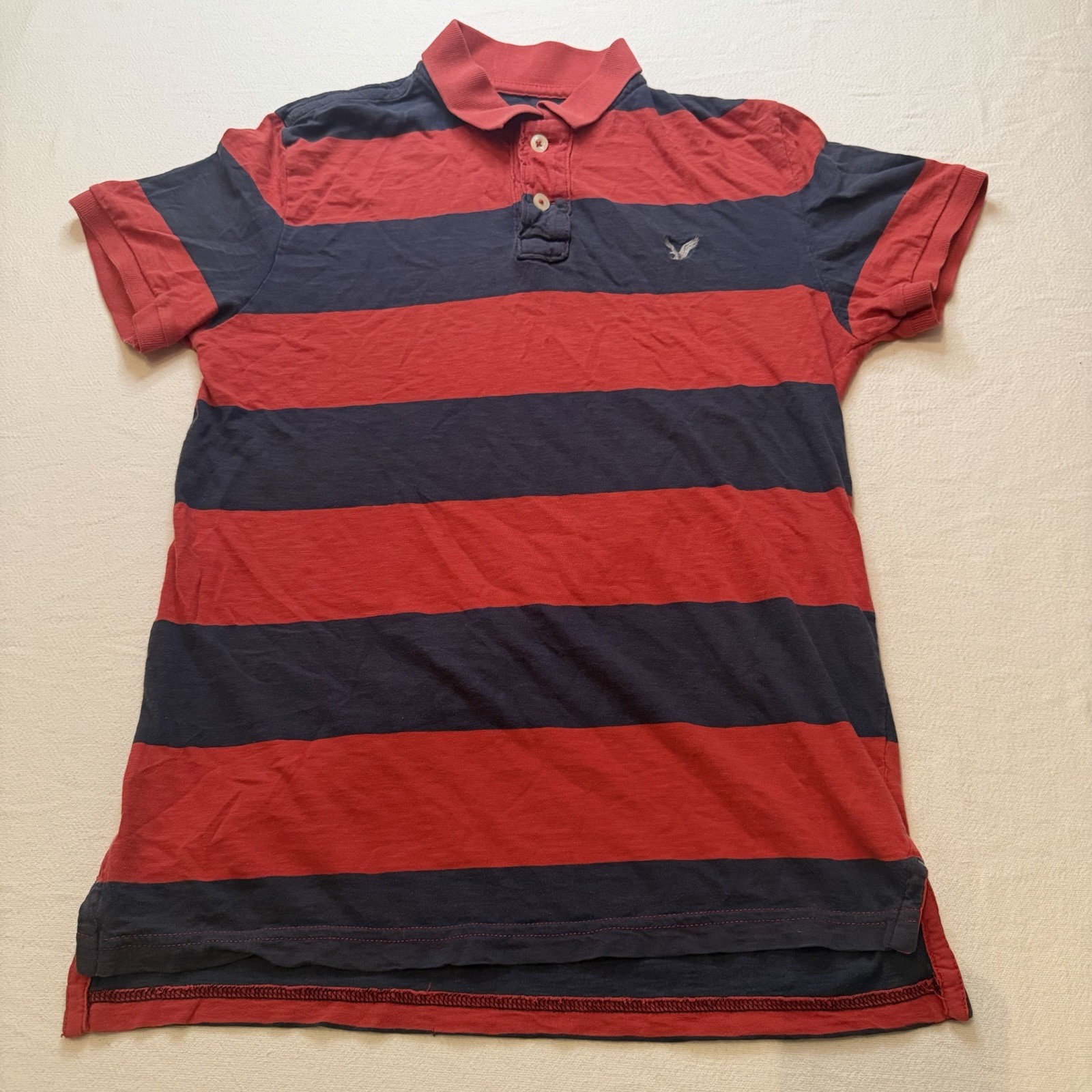 American Eagle Athletic Fit Men&rsquo;s Small Blue and Red Short Sleeve Shirt