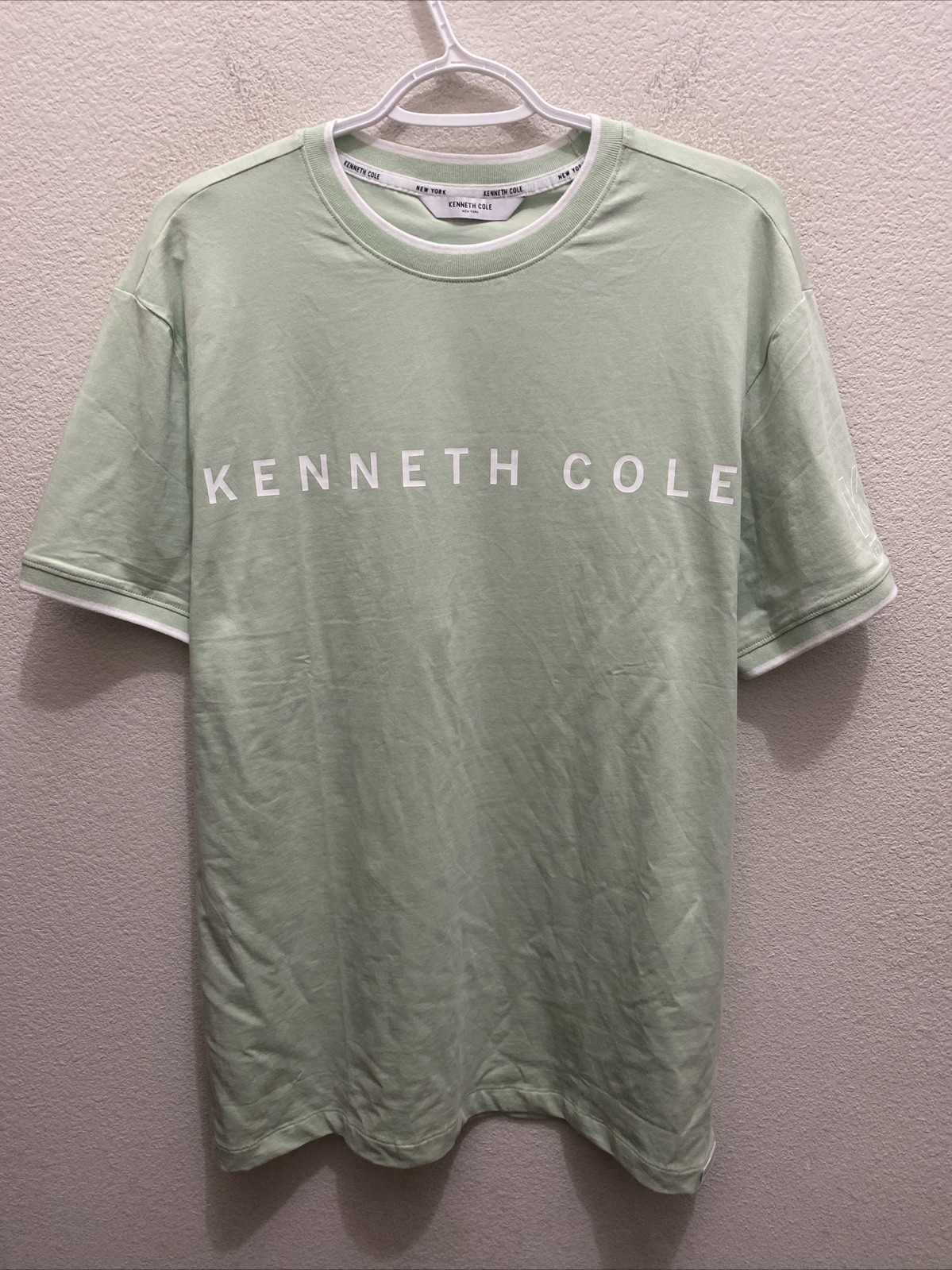 Kenneth Cole Men&rsquo;s XL Green Short Sleeve Crew Neck Chest Text Logo T-shirt NWT