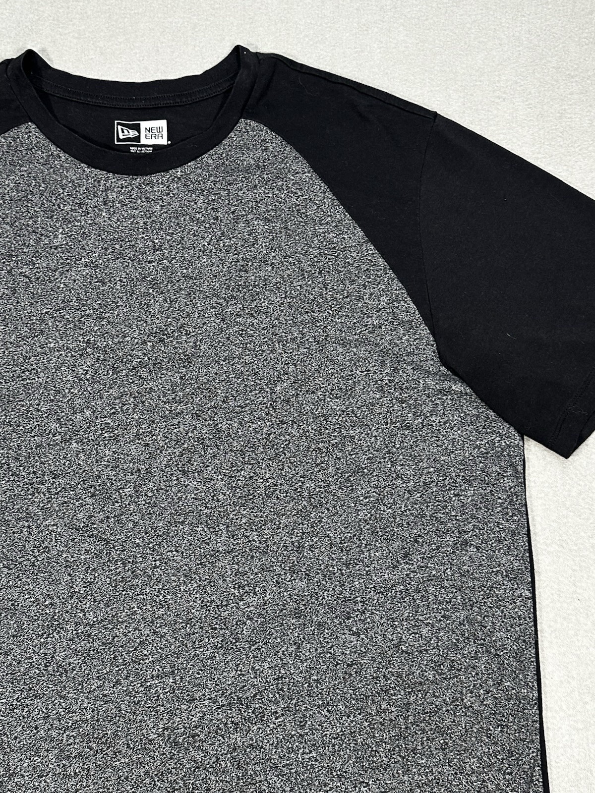 New Era Raglan T Shirt Mens XL Gray Black Short Sleeve Athletic Casual
