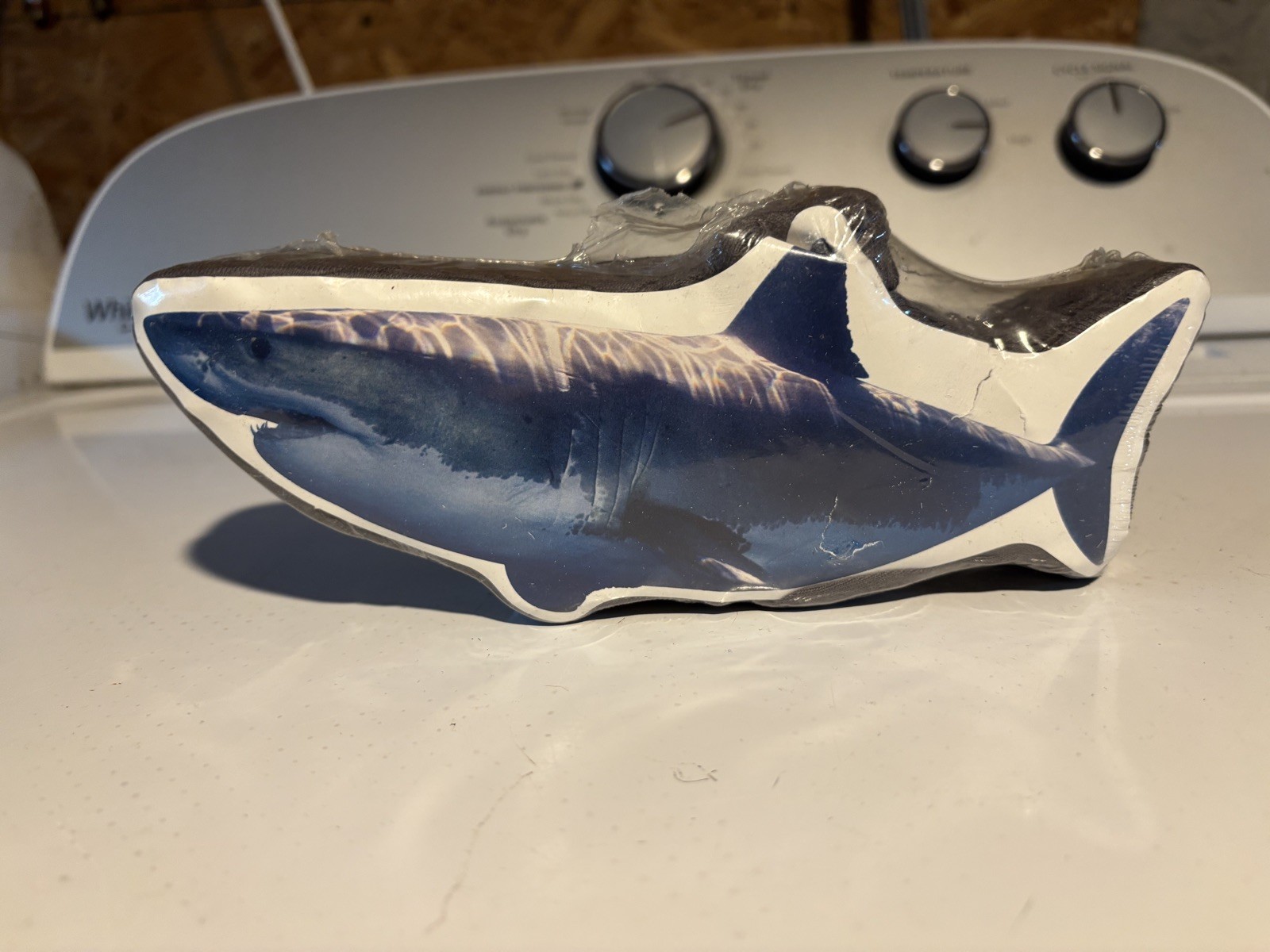 Discovery Channel Shark Week T-Shirt XL 2006 New/Sealed in Shark Shaped Plastic