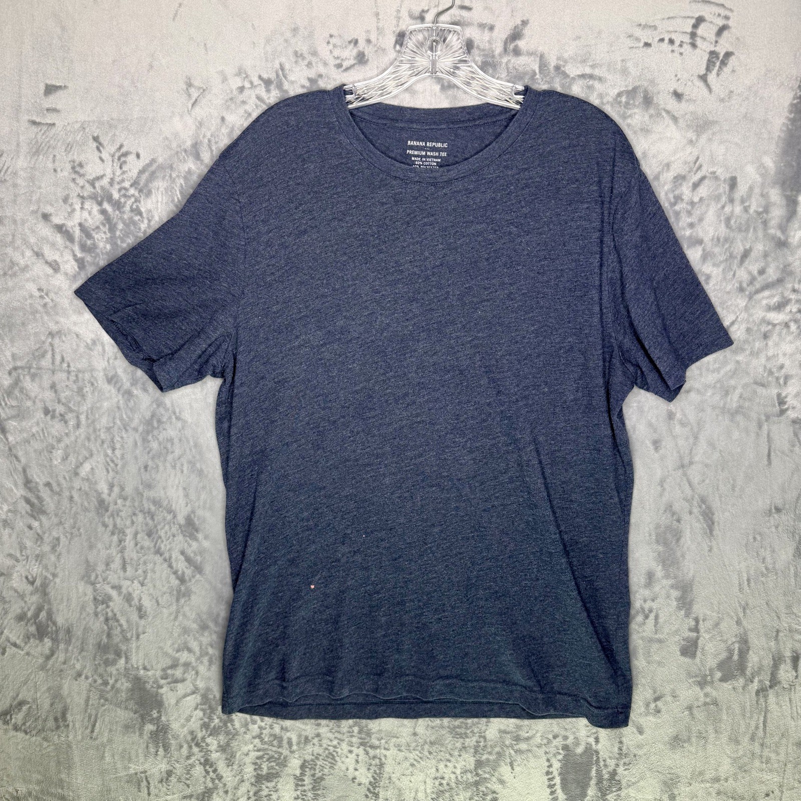 Banana Republic Blue Premium Wash Tee – Size : Large – Crew Neck