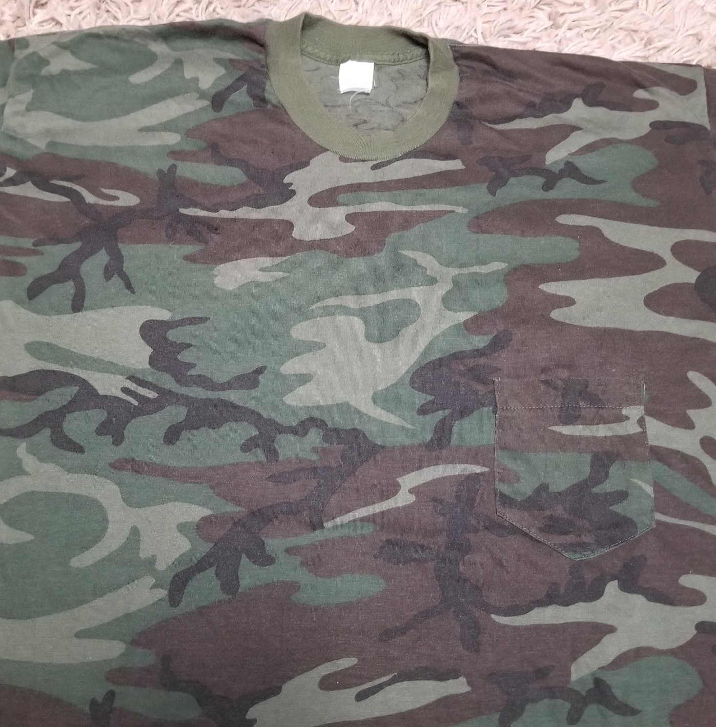 Vtg Woodland Camouflage Pocket T-Shirt Army Military Single Stitch 80s 90s USA L