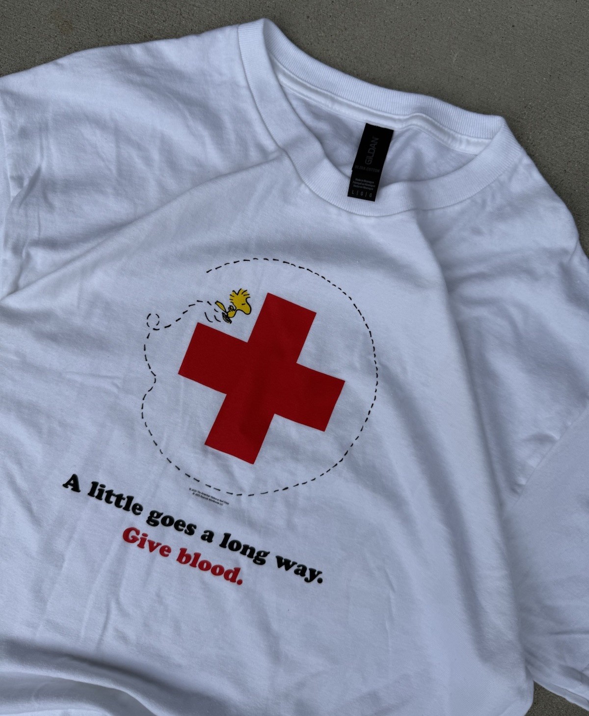 Peanuts Snoopy American Red Cross Blood Donation Little Goes Long Way Shirt L