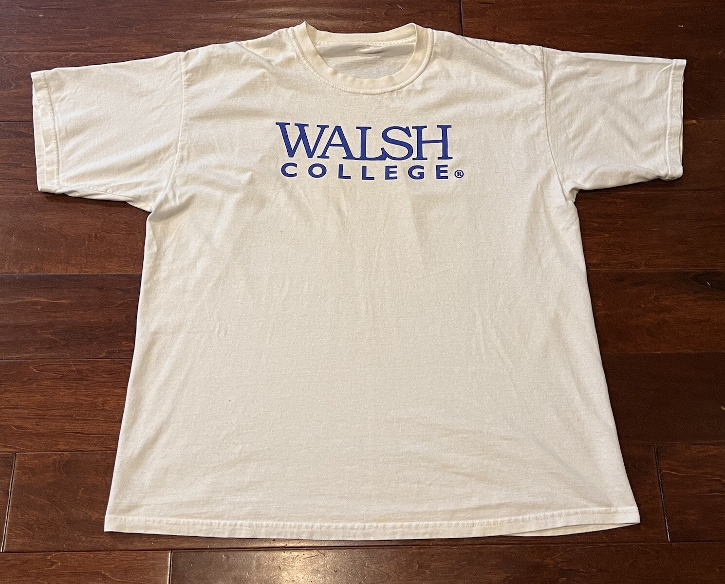 Walsh College University White Mens Women&rsquo;s XL Business Graphic Logo T Shirt