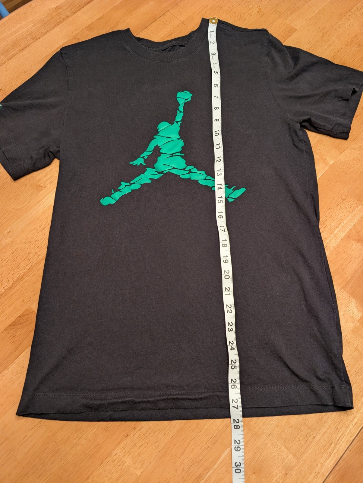 Nike Air Jordan Jumpman Logo Tee Mens T-Shirt Black Green Size S Sportswear Top