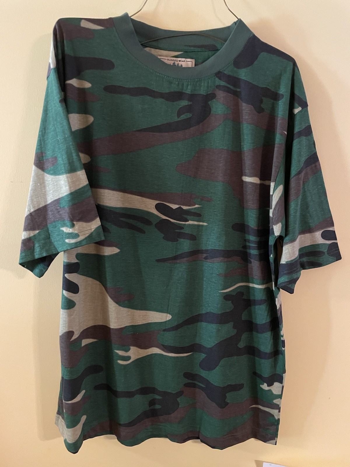Rugged Wear Hunters Peak Woodland Camo Ringer T-Shirt XL New Without Tags Army