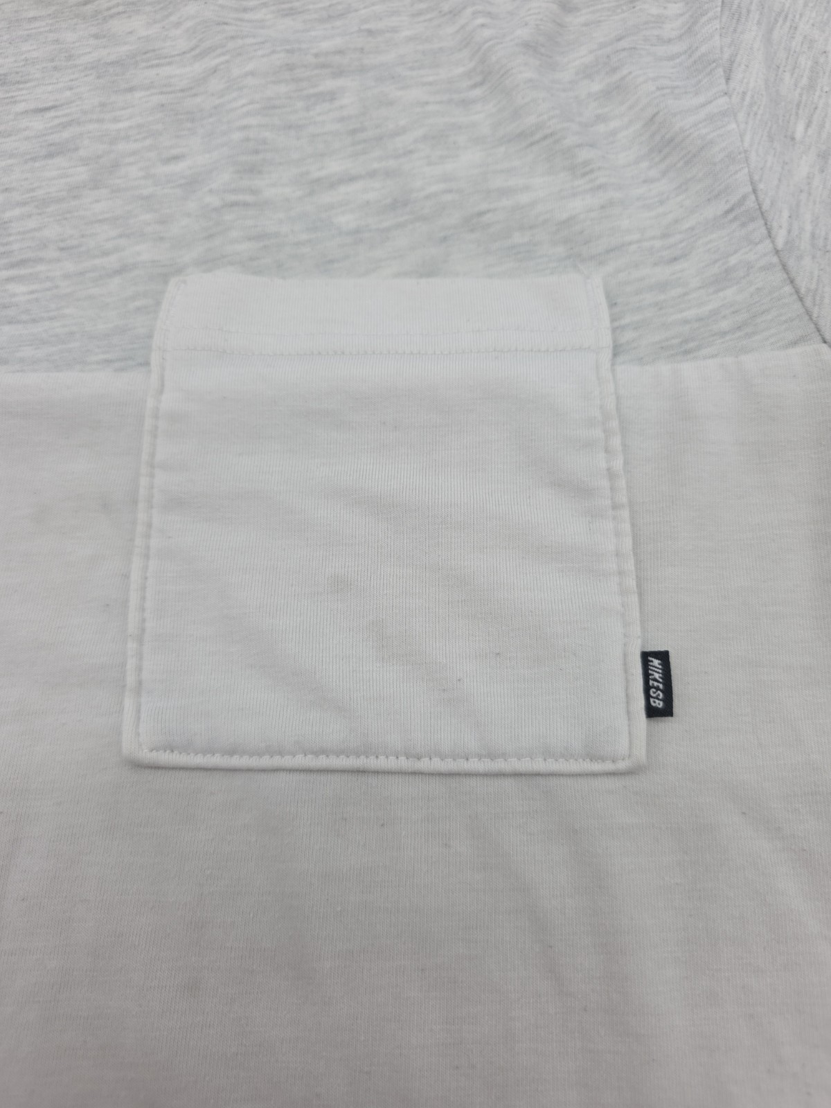 Nike SB T-Shirt Men Medium White Dri-Fit Swoosh Tee.#48066