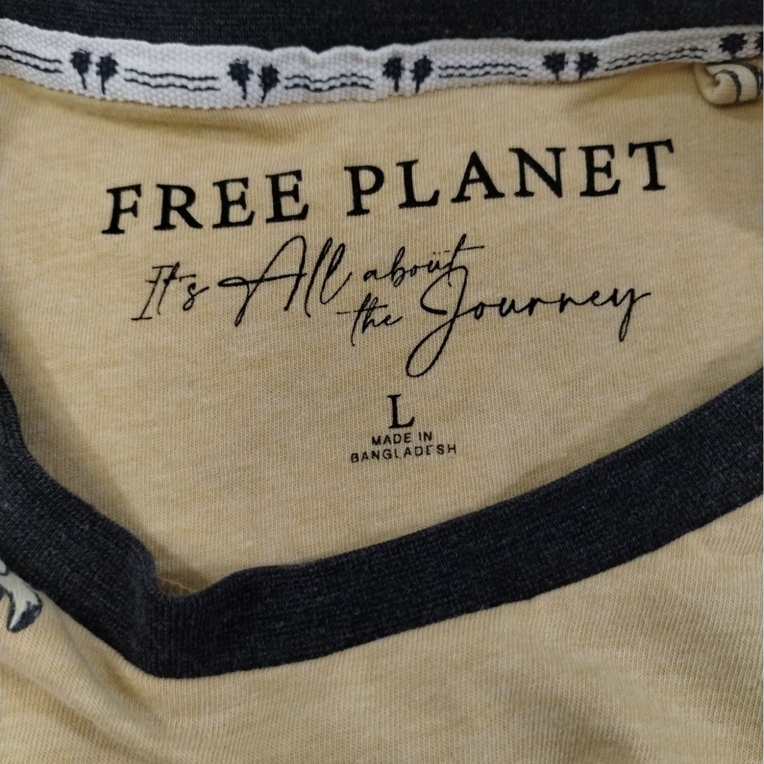 Free Planet Men&rsquo;s Yellow Shirt/T-shirt Size L SKU 3384