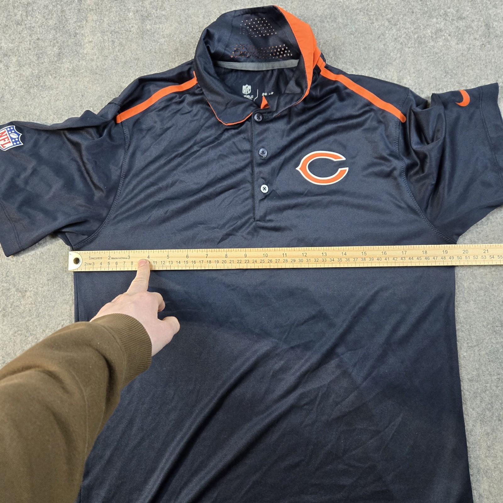 Nike Chicago Bears Polo Shirt Mens Small Blue Logo DRI-FIT On Field NFL Golf