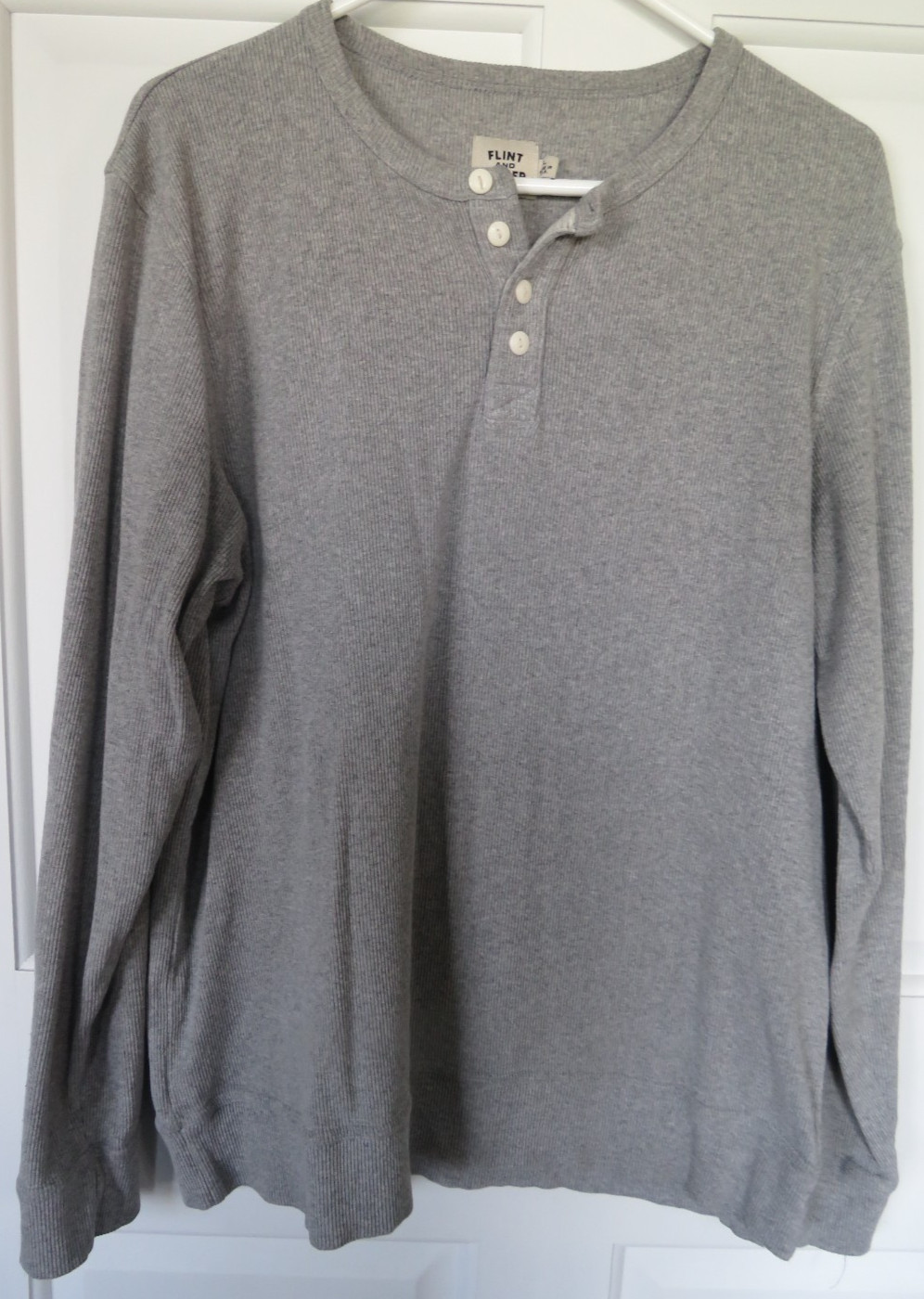 Flint and Tinder Henley Shirt Mens Size Large Gray L/S Ribbed Waffle USA Comfort
