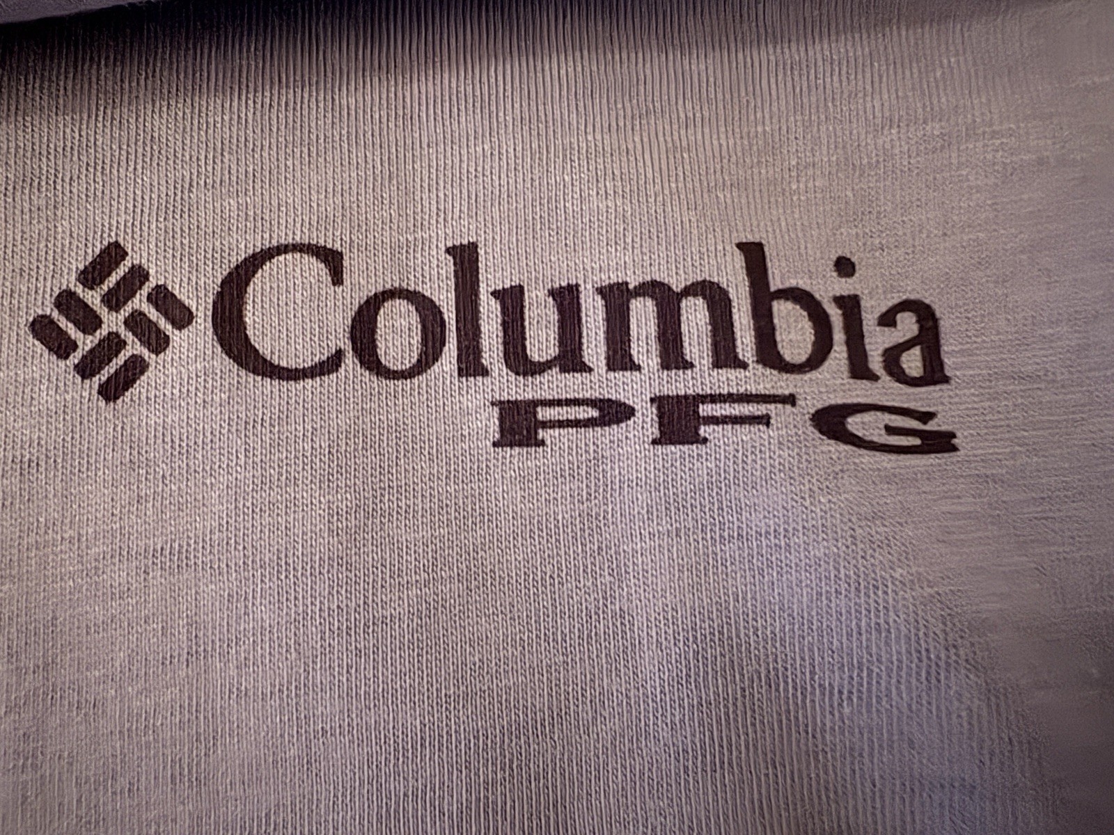 Columbia PFG T-Shirt Mens XLarge Light Purple Fish Graphic Outdoorsman Short Slv