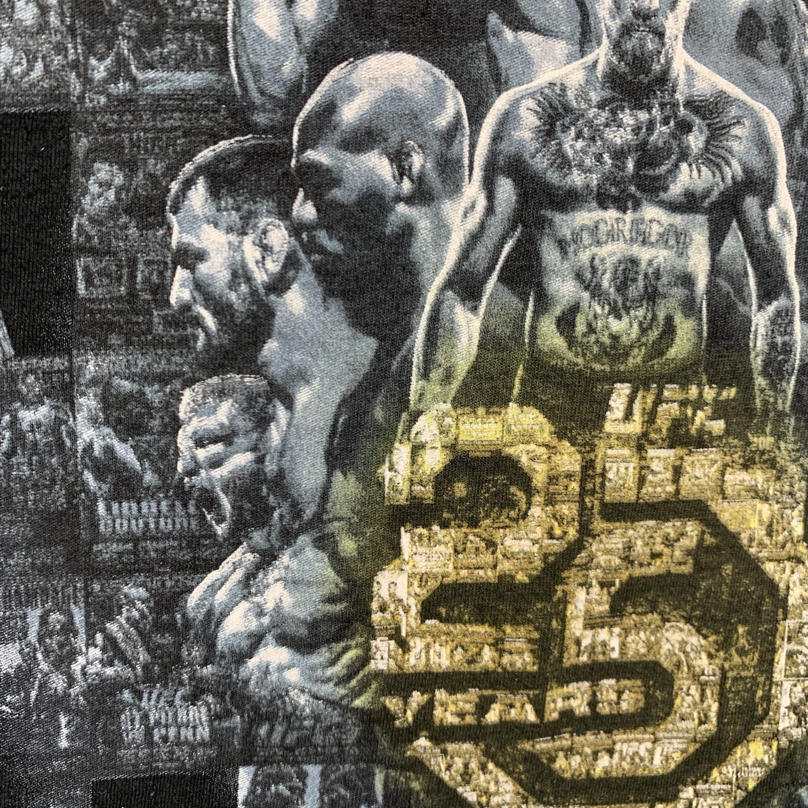Men’s T Shirt UFC 25 Lots Of Fighters Graphic Reebok Size Medium Thin Black