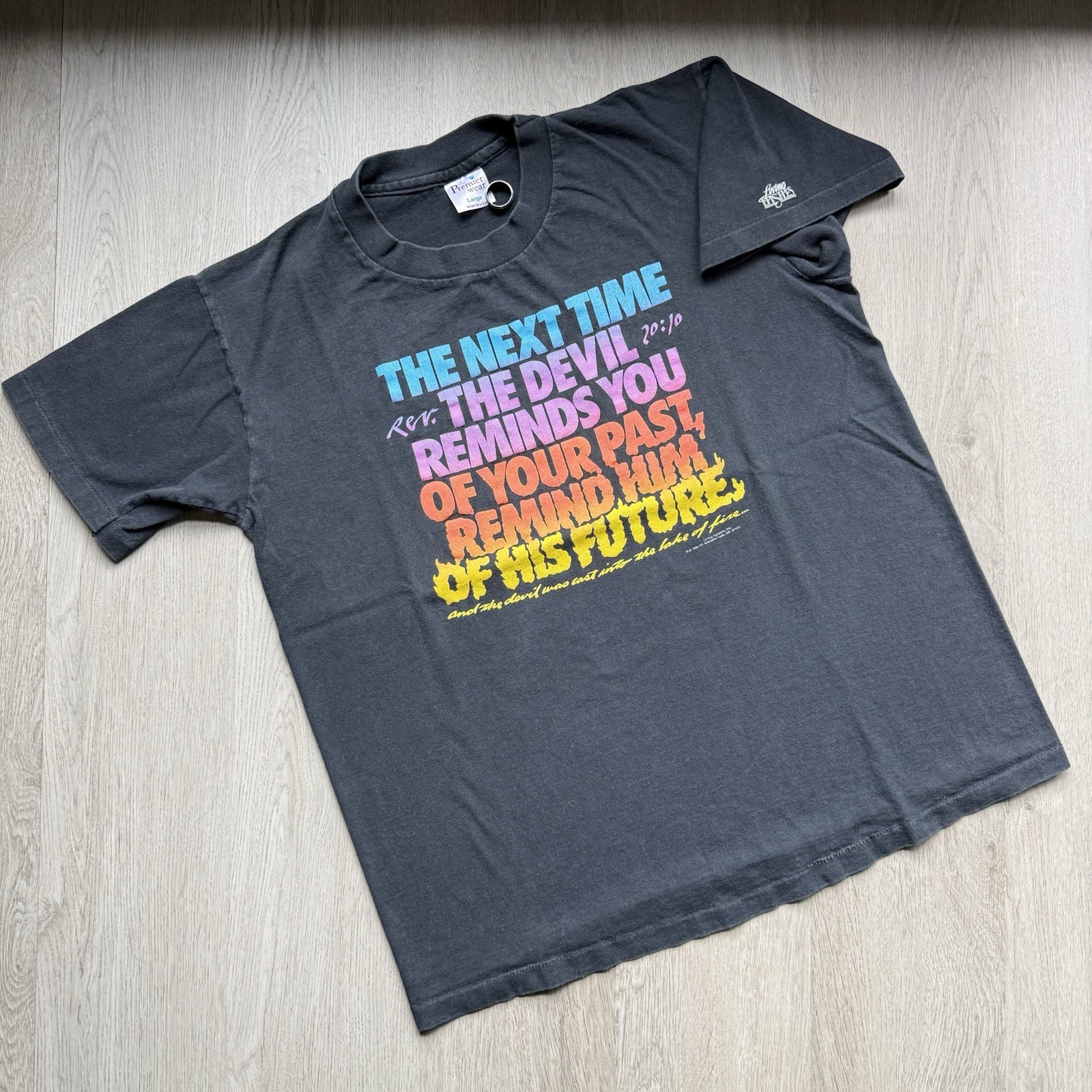 LIVING EPISTLES REV. 20:10 GRAPHIC T SHIRT MADE IN USA VINTAGE LARGE