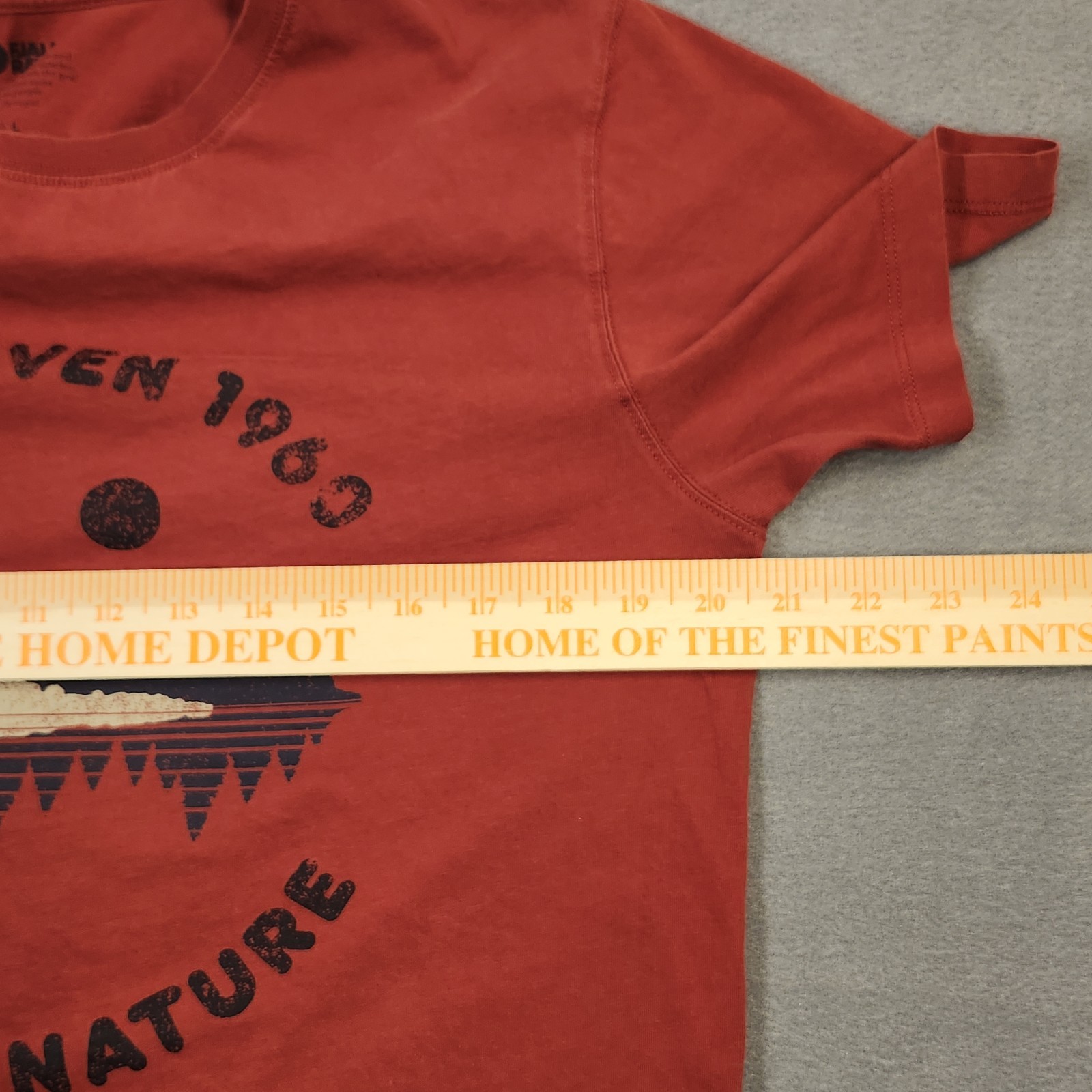 Fjallraven Forever Nature Forest Mirror Graphic T-Shirt Mens Large Red Tee