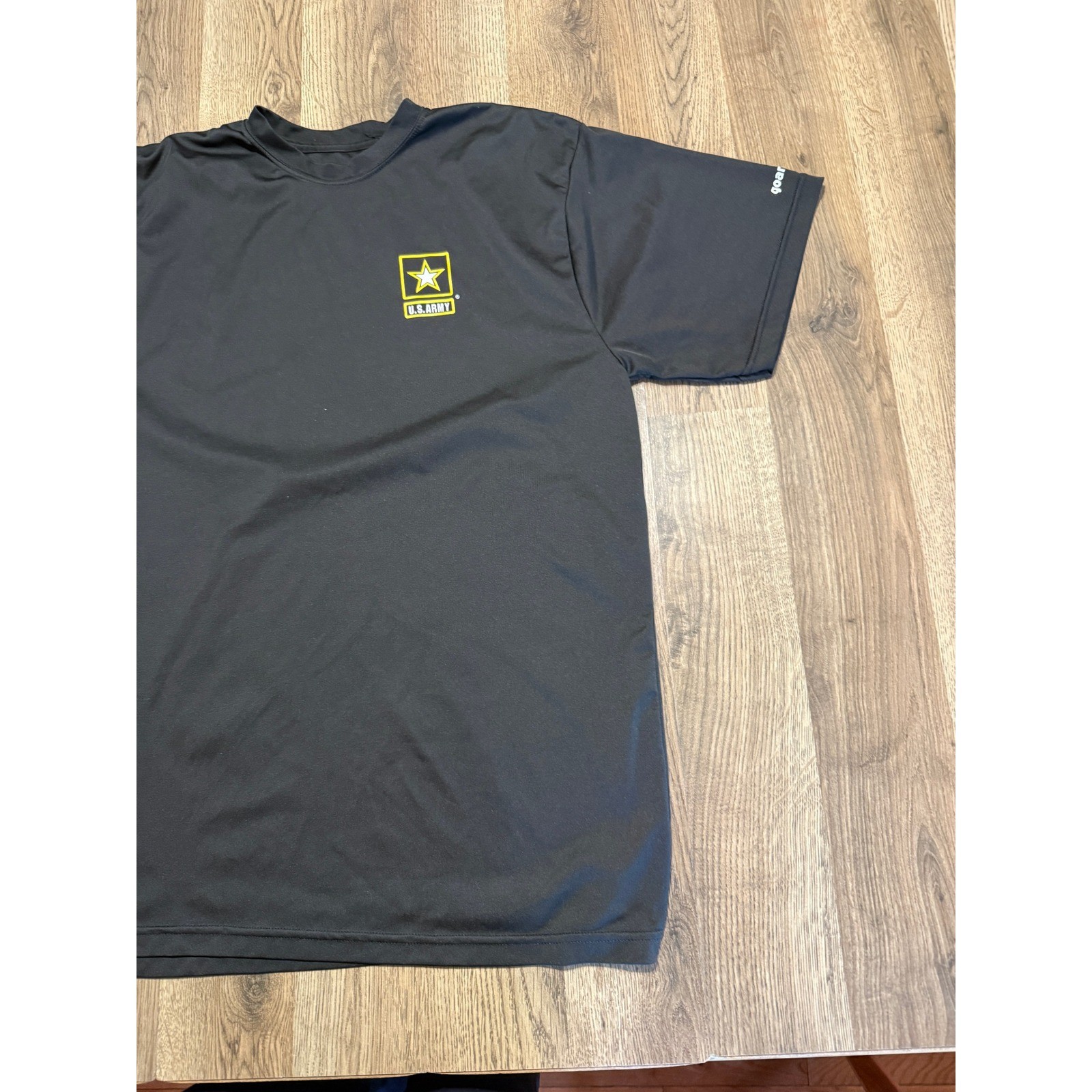 US Army Physical Fitness Uniform APFU T-Shirt Mens Medium Black Moisture Wicking
