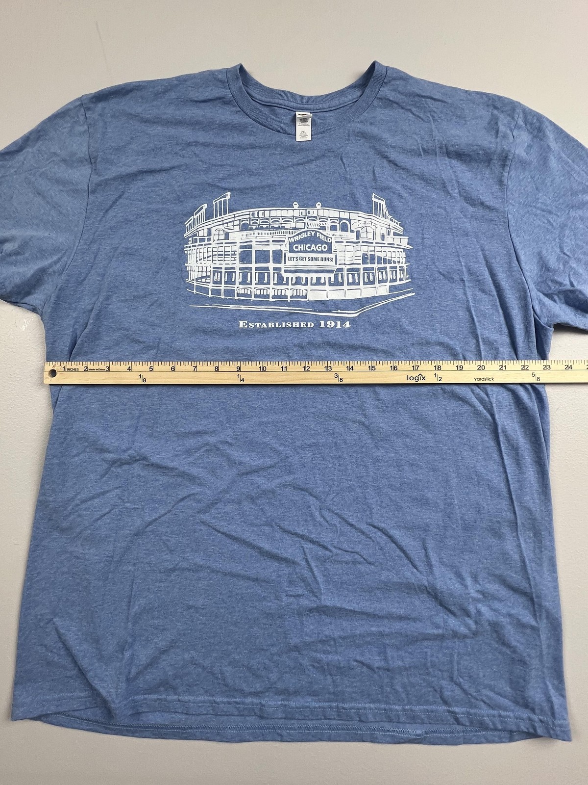 Fruit Of The Loom Shirt Mens 2XL Blue Wrigley Field Chicago Graphic Cubs Tee