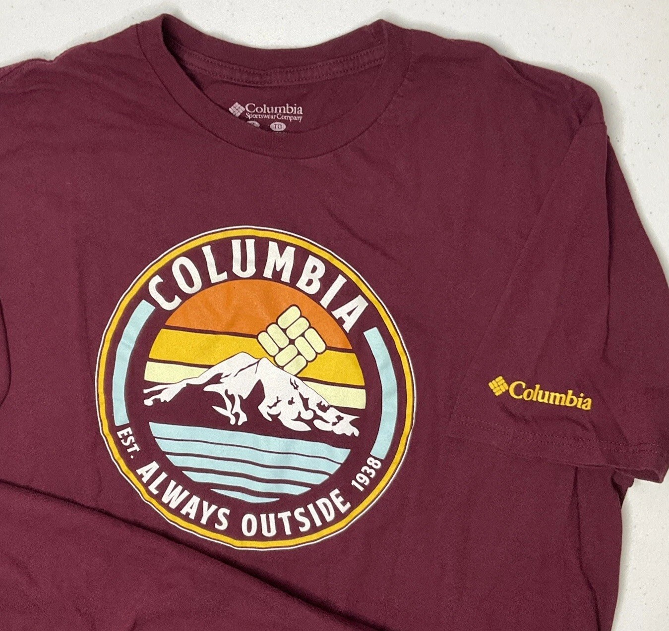 Columbia Shirt Men Sz XL Graphic Tee Short Sleeve Crewneck Burgundy