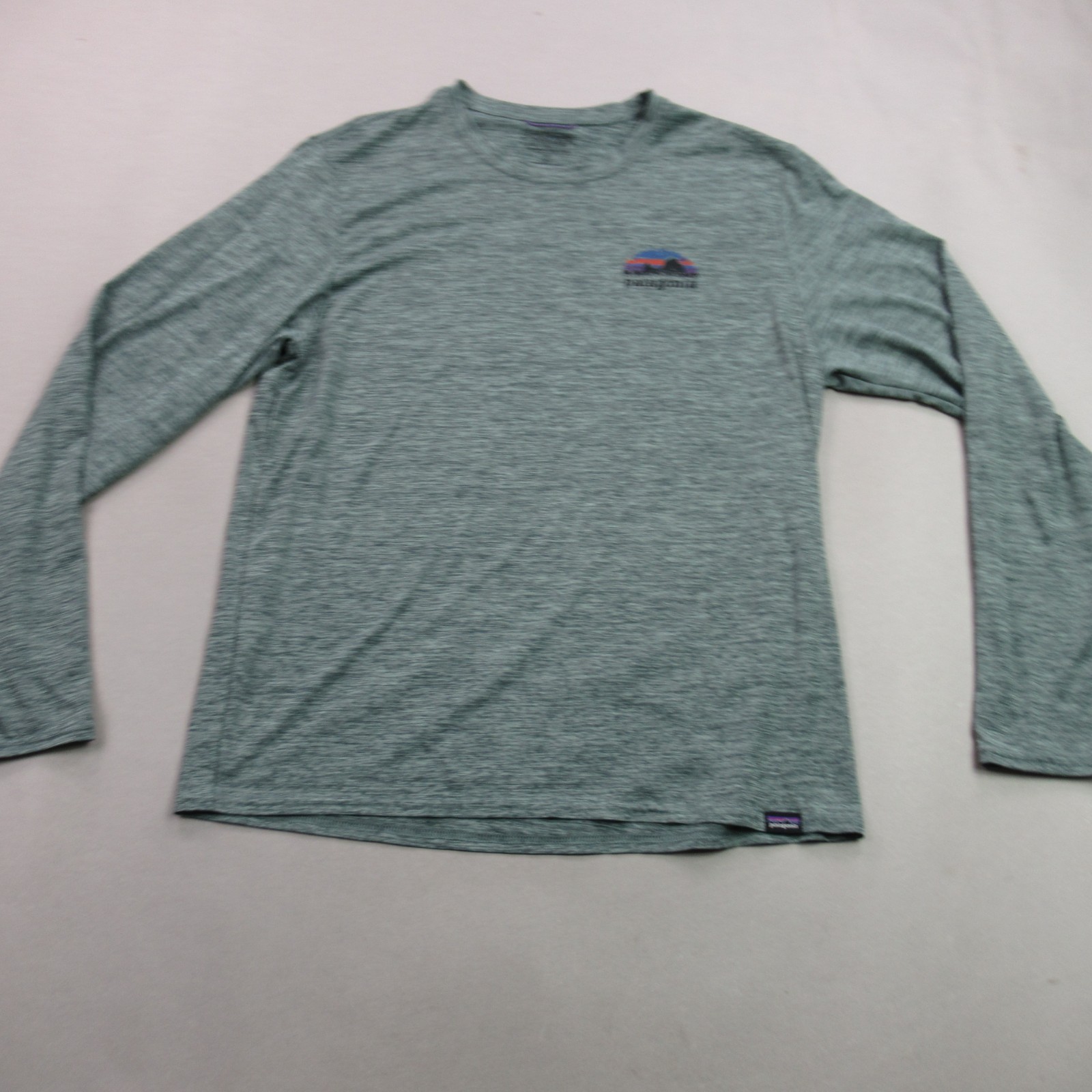 Patagonia Shirt Mens Small Long Sleeve Crew Neck Green Outdoor Lightweight