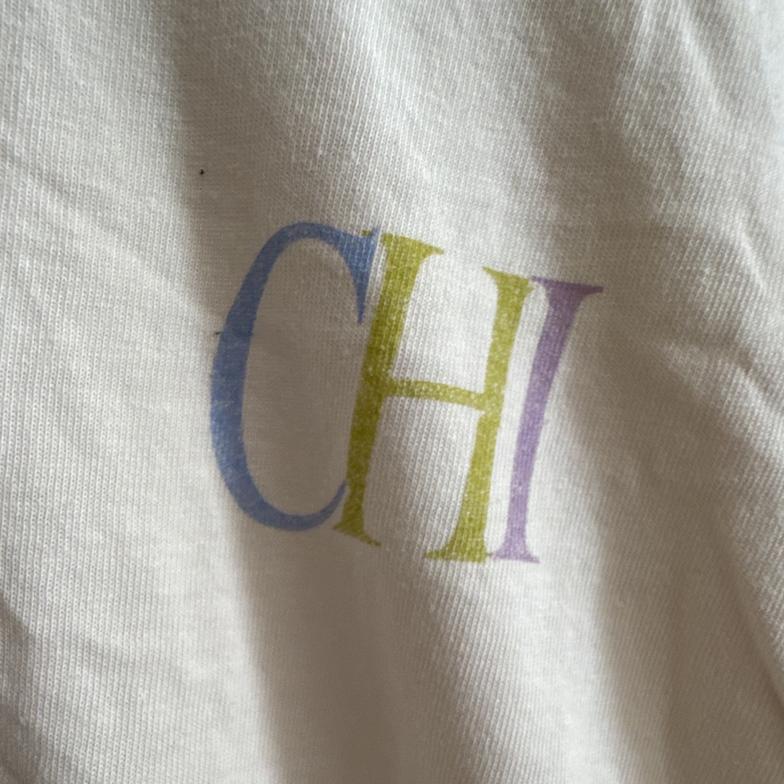 Alice & Wonder Chicago Graphic White Men&rsquo;s Crew Neck T-Shirt M
