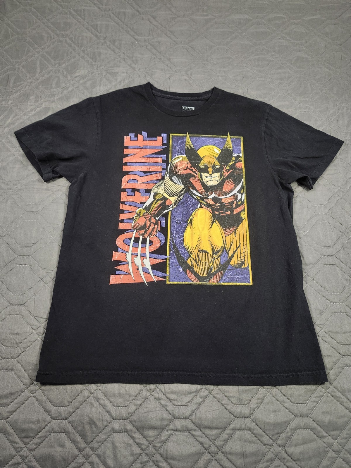 Marvel brand Wolverine graphic t-shirt featuring a comic panel illustration Size