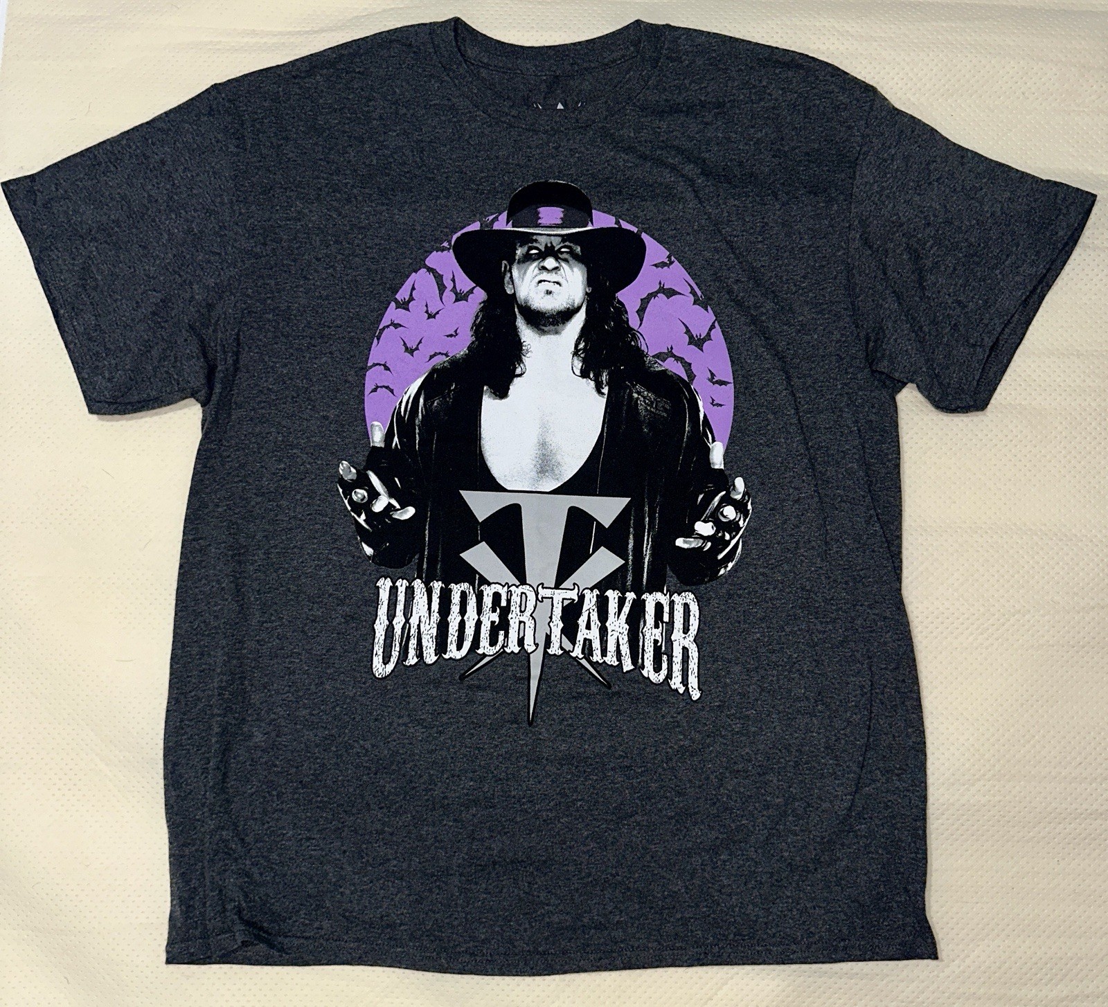 WWE The Undertaker « Deadman Forever » Graphic T-Shirt – Men&rsquo;s Size Large (2021)