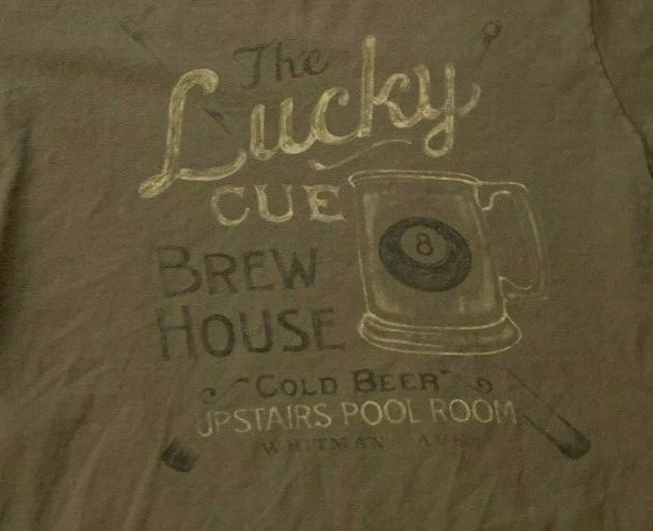 Mens Tshirt T Shirt L Lucky Cue Brew House Cold Beer Up Stairs Pool Room Whitman