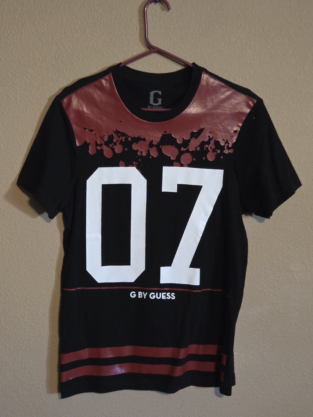 G by GUESS Men&rsquo;s S Graphic Print Crew Neck Short Sleeve Logo T-Shirt Black