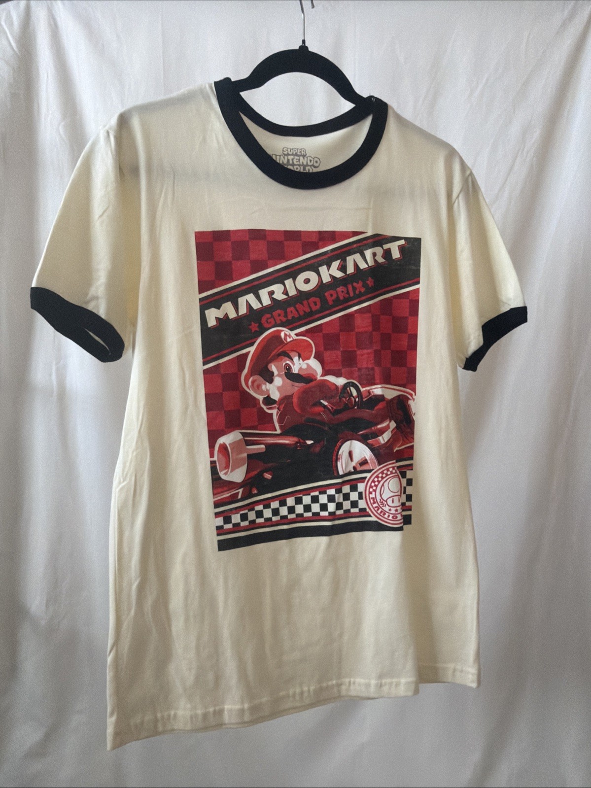 Universal Studios, Mario‘S World Graphic T-Shirt Size Small