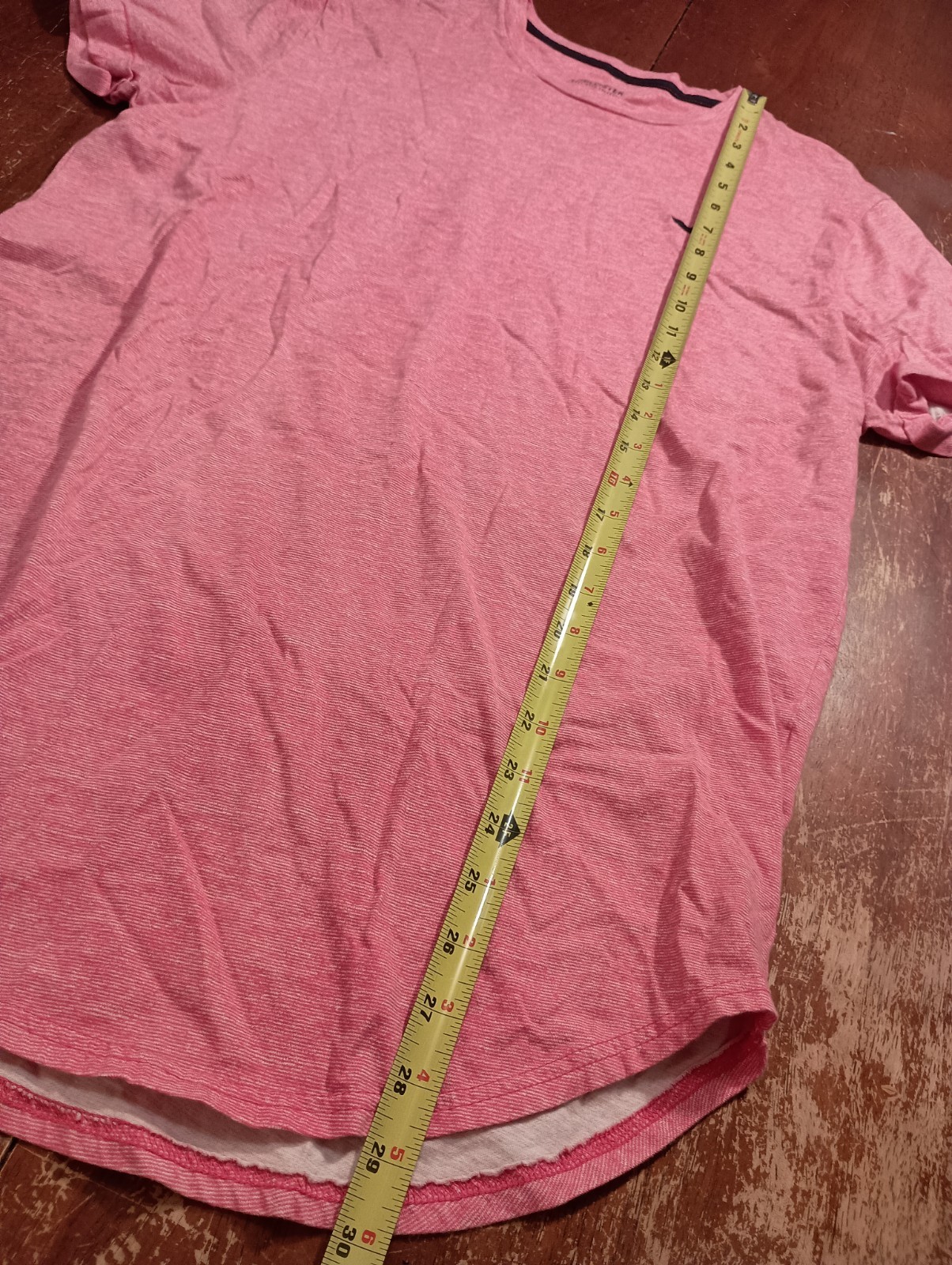 Hollister Men&rsquo;s Salmon Must Have Collection Curved Hem T-shirt Size Large