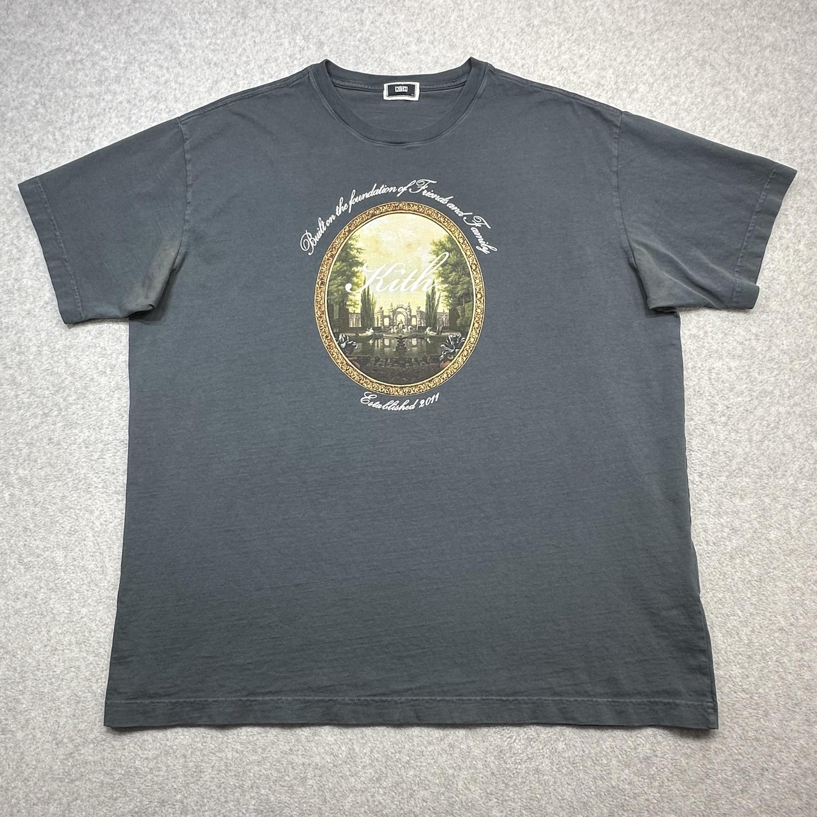 Kith Shirt Mens XL Gray Friends And Family Graphic Tee Cotton Streetwear